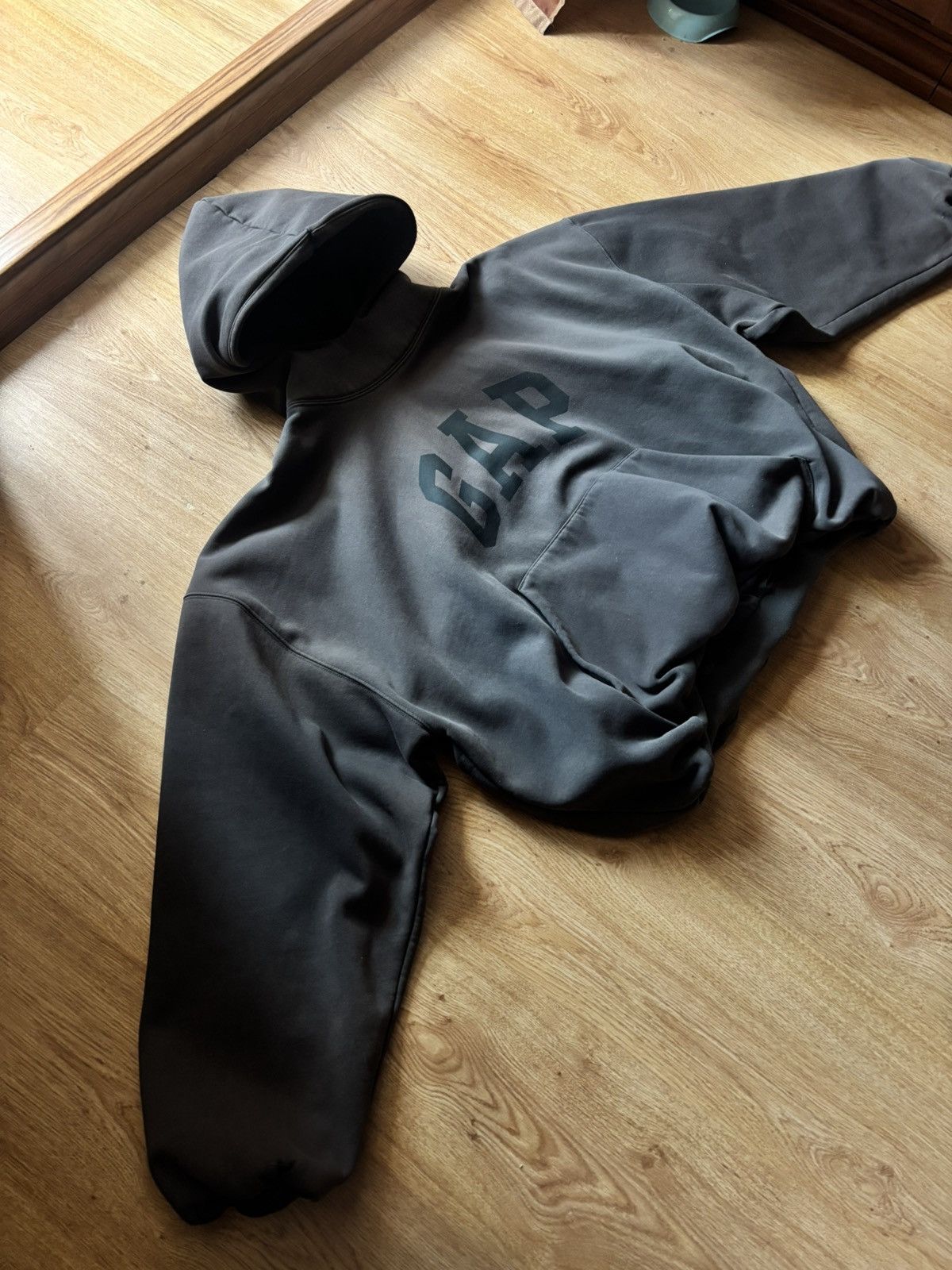 Balenciaga × Gap × Yeezy YEEZY GAP BALENCIAGA HOODIE S SIZE FIT M-L Size US S / EU 44-46 / 1 - 16 Thumbnail
