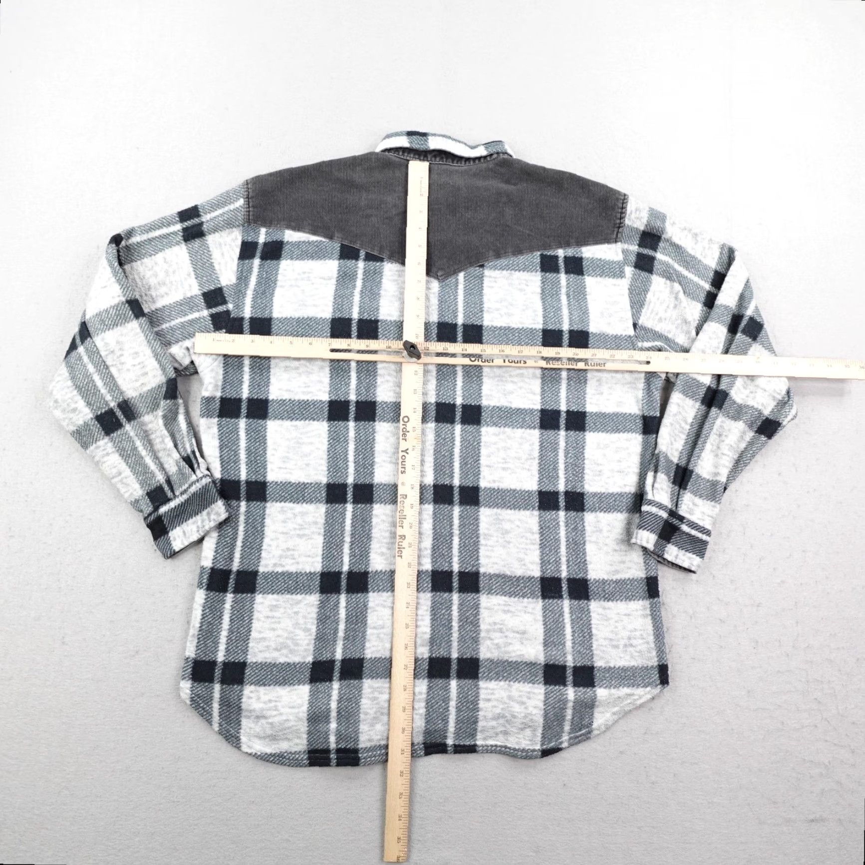 Vintage VINTAGE LAG Apparel Shirt Mens Large Gray Plaid Wool Flannel Western Button-Up Pocketed 90s Mens Size US L / EU 52-54 / 3 - 4 Thumbnail