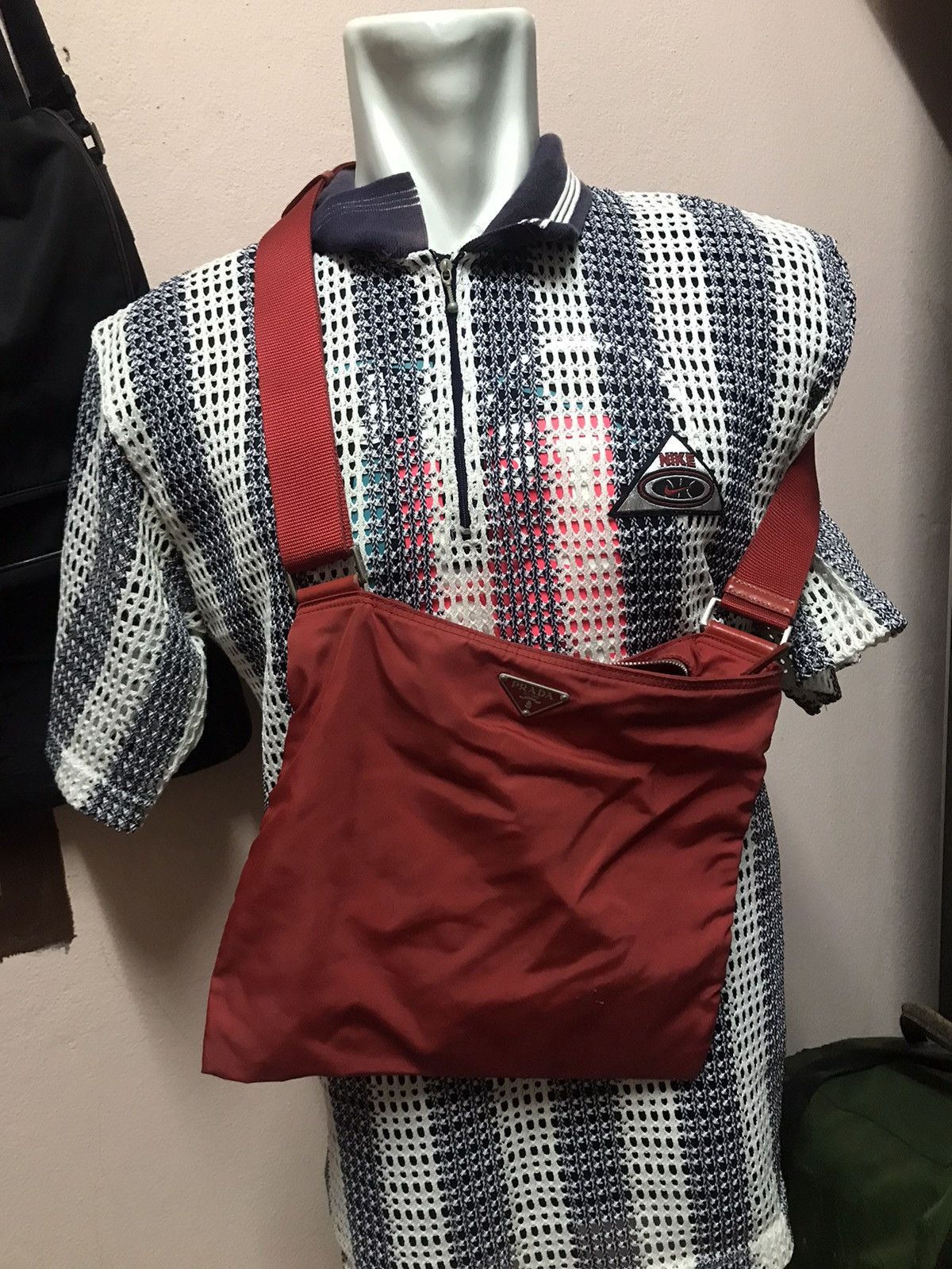 Prada × Vintage Authenrtic Prada Red Shoulder Size ONE SIZE - 1 Thumbnail