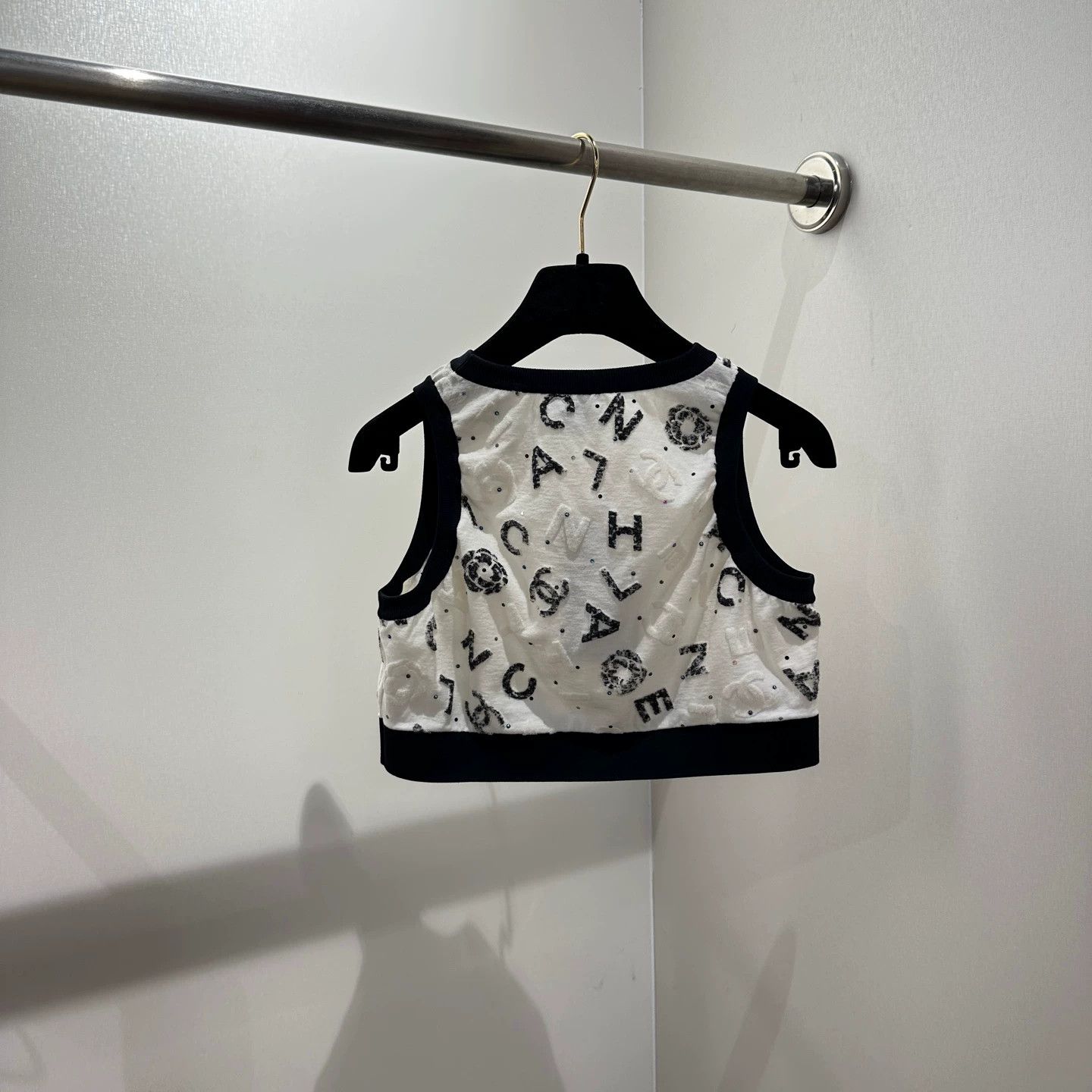 Chanel Chanel may144 Short Sequin Logo Embrd Cotton Tank S Size S / US 4 / IT 40 - 2 Thumbnail