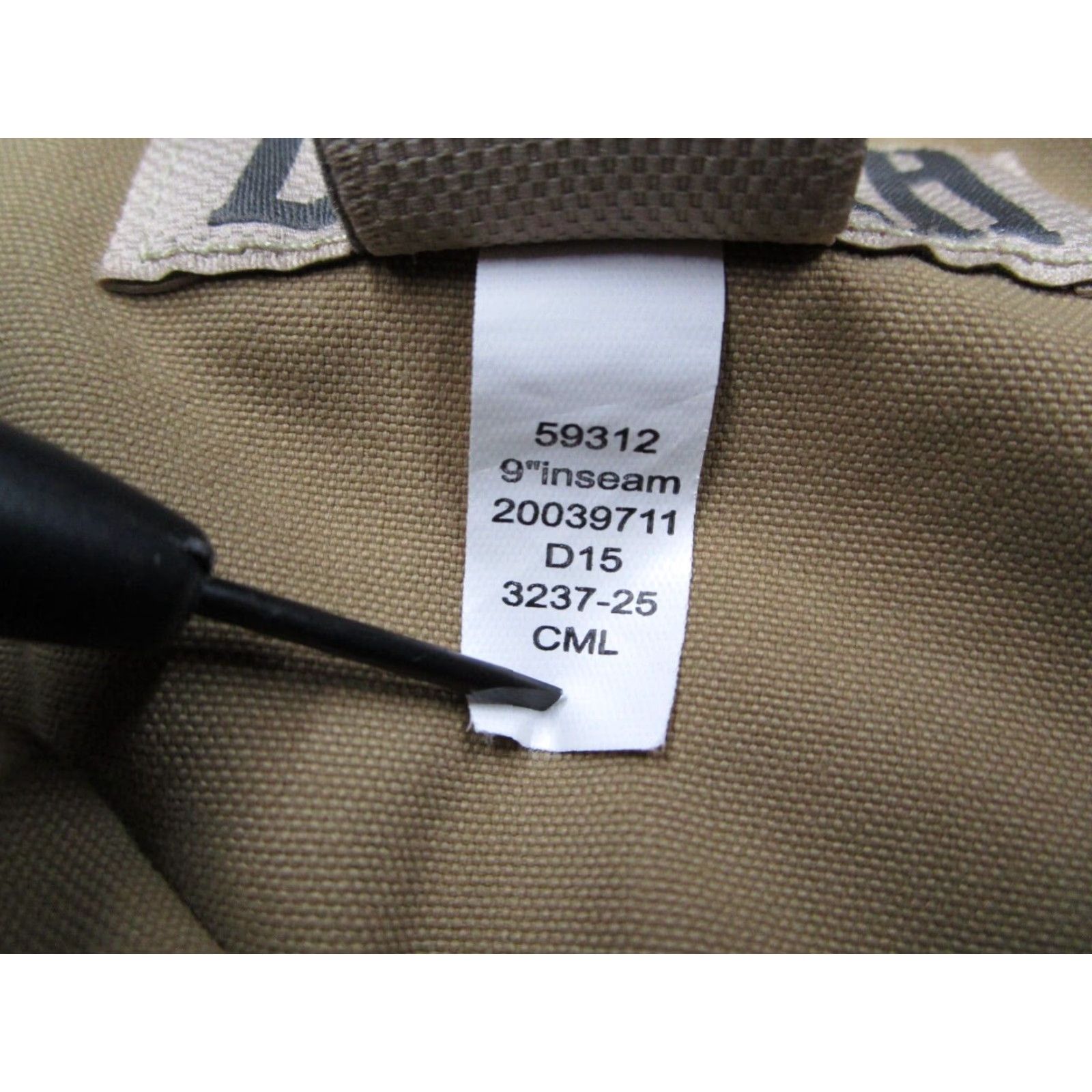 Vintage VINTAGE Duluth Men's Cargo Shorts 2XL Beige Microfiber Belted 9" Outdoor Travel Workwear Size US 39 - 3 Thumbnail