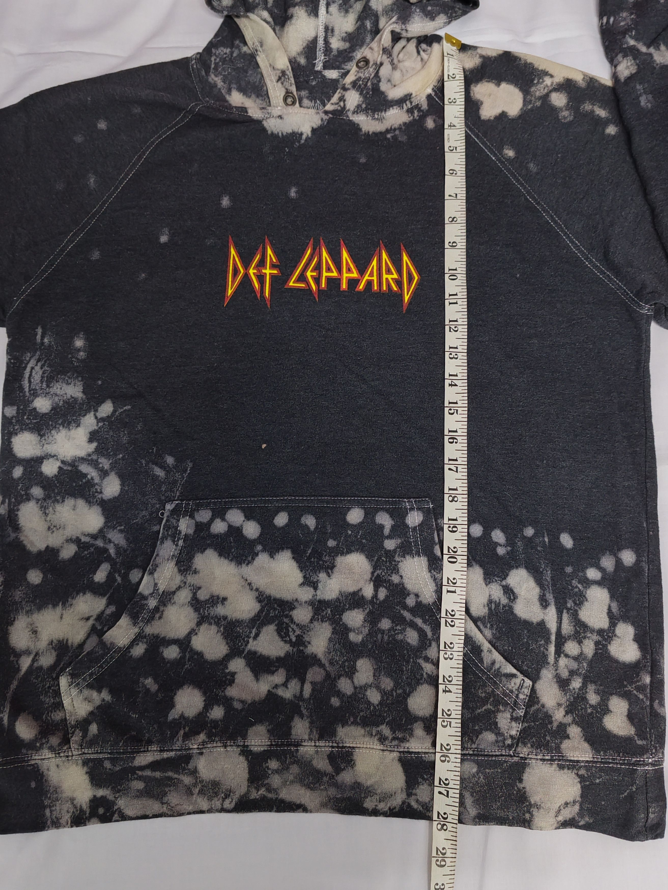 Def Leppard Def Leppard Band 1983 US Tour Hoodie Vintage Style Tie Dye Size US XL / EU 56 / 4 - 6 Thumbnail