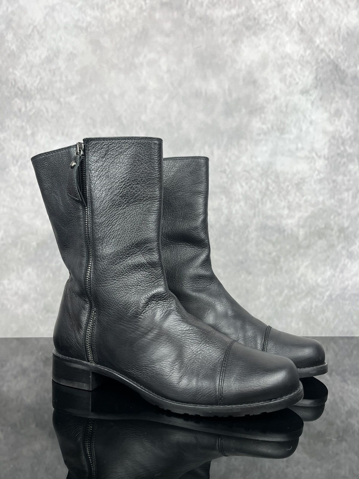 Stuart Weitzman Stuart Weitzman Black Leather Cap Toe Ankle Boots | EU 37.5 Size US 6.5 / IT 36.5 - 1 Thumbnail