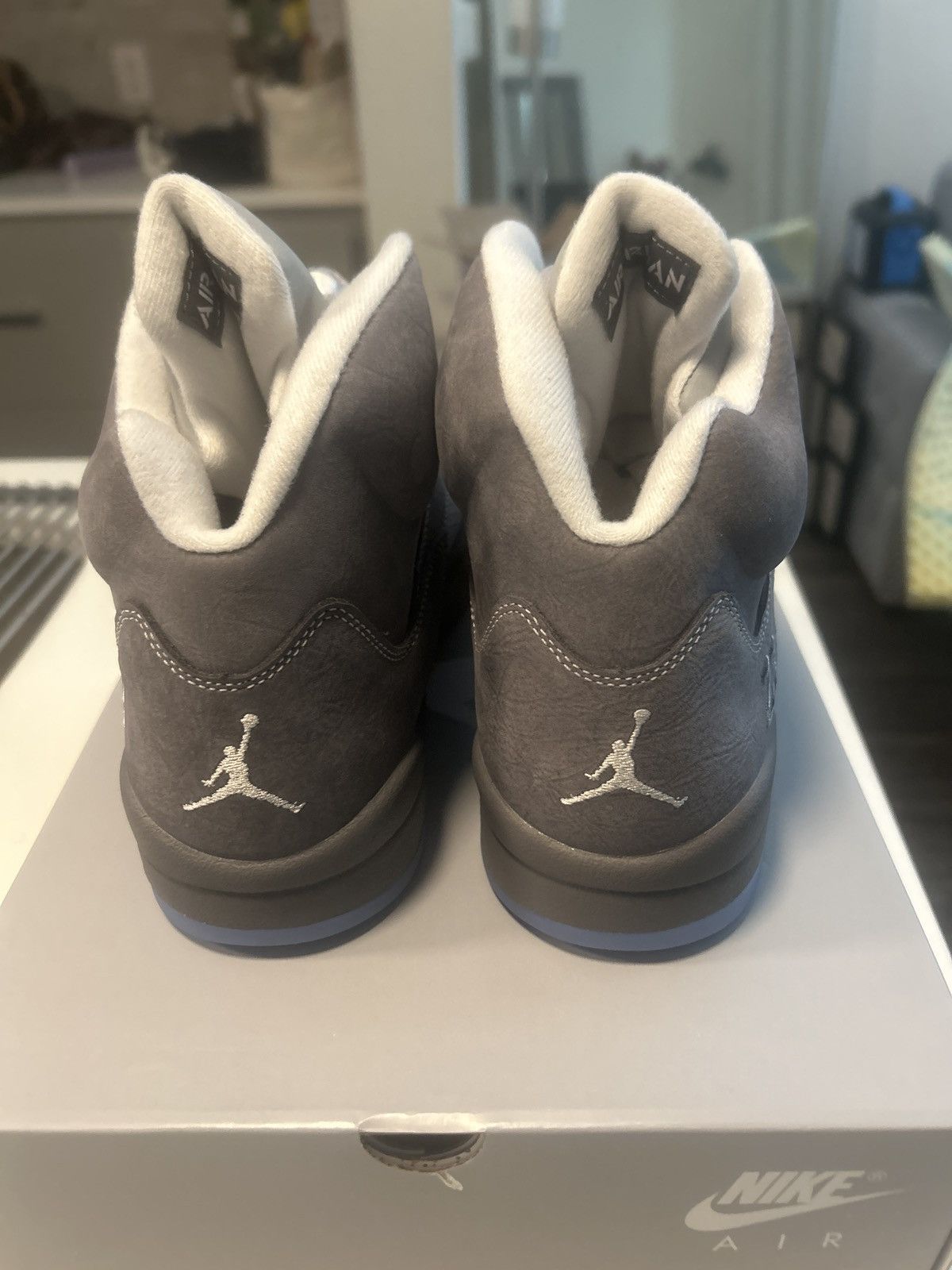 Jordan Brand Jordan 5 wolf grey Size US 12 / EU 45 - 4 Thumbnail