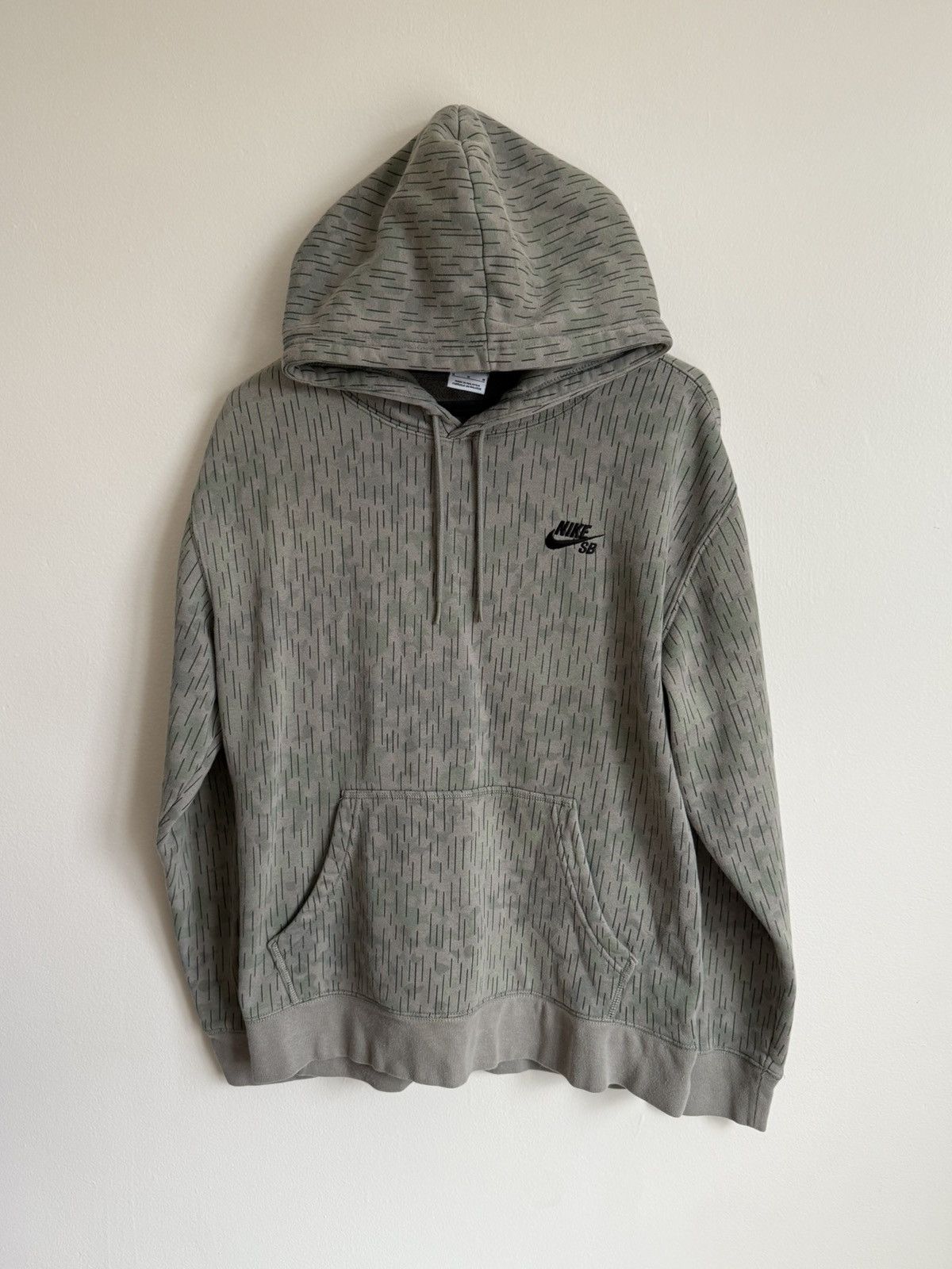 Nike Nike SB Hoodie Camo Pattern Green/Gray Size M Size US M / EU 48-50 / 2 - 1 Thumbnail