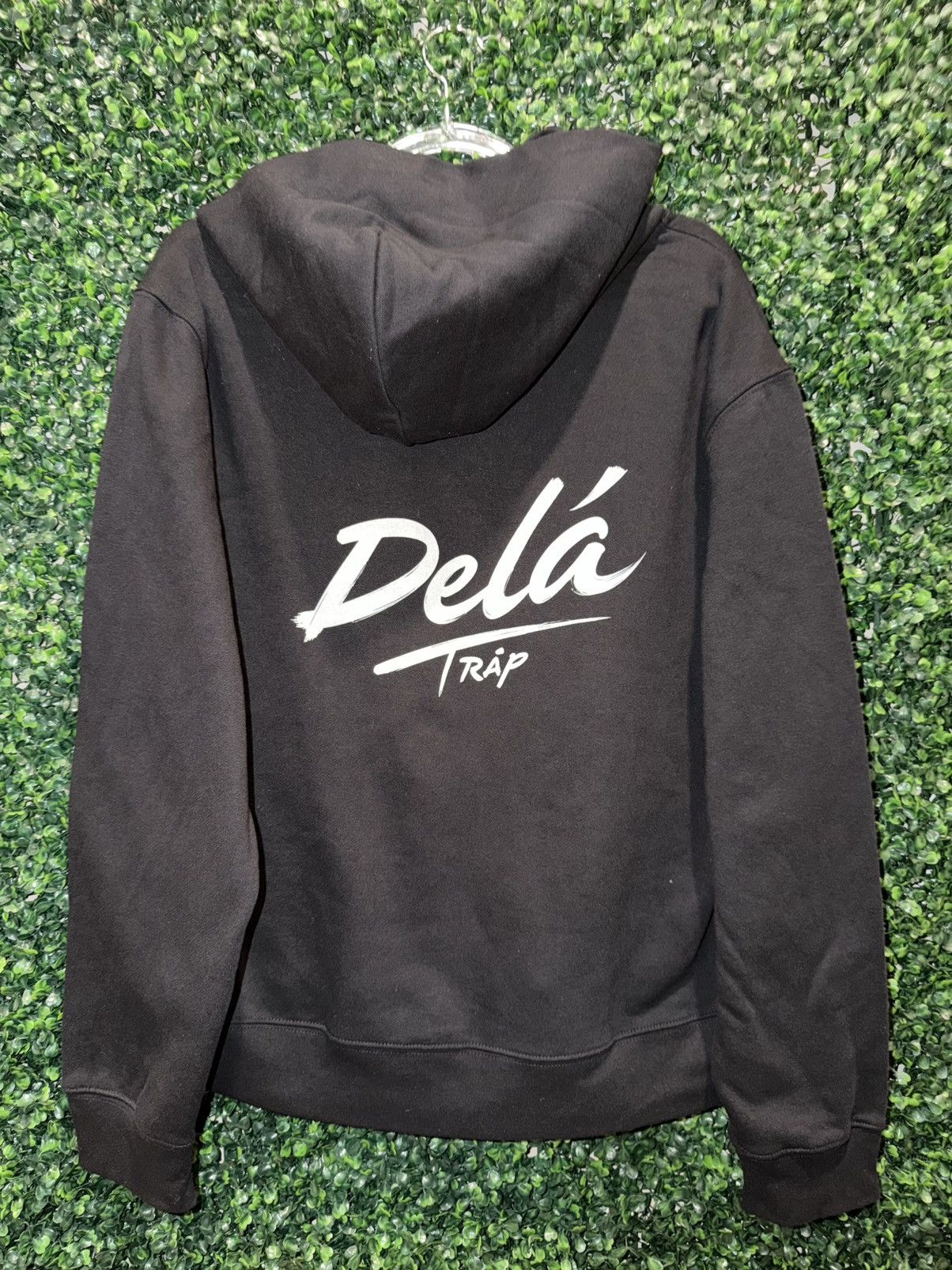 Other Delá Trap Hoodie Black Graphic Streetwear size M BNWOT Size US M / EU 48-50 / 2 - 1 Thumbnail