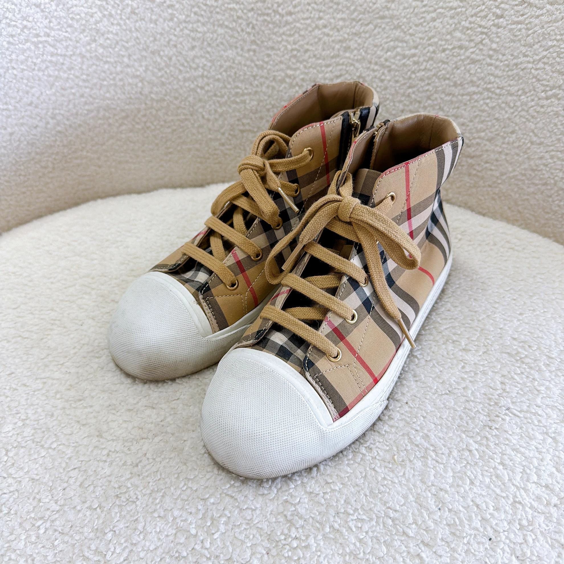 Burberry Burberry Horseferry Check Low Top Shoes Size 35 1514 Size US 4.5 / IT 34.5 - 5 Thumbnail