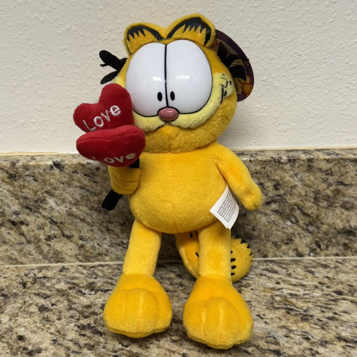 Vintage Vintage Garfield Love Heart Balloon 10" Valentines Plush NWT Size ONE SIZE - 1 Thumbnail