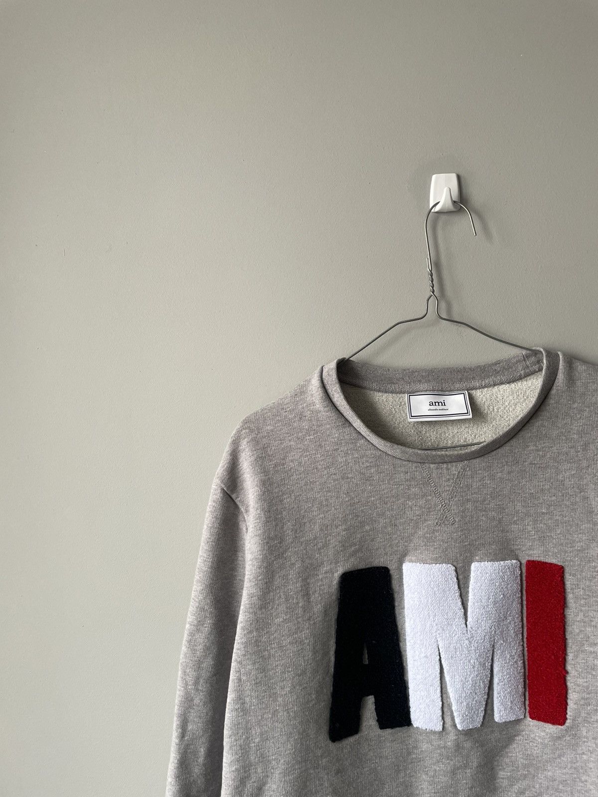AMI AMI Alexandre Mattiussi Tricolor Bouclé Logo Sweatshirt Grey Size US L / EU 52-54 / 3 - 3 Thumbnail