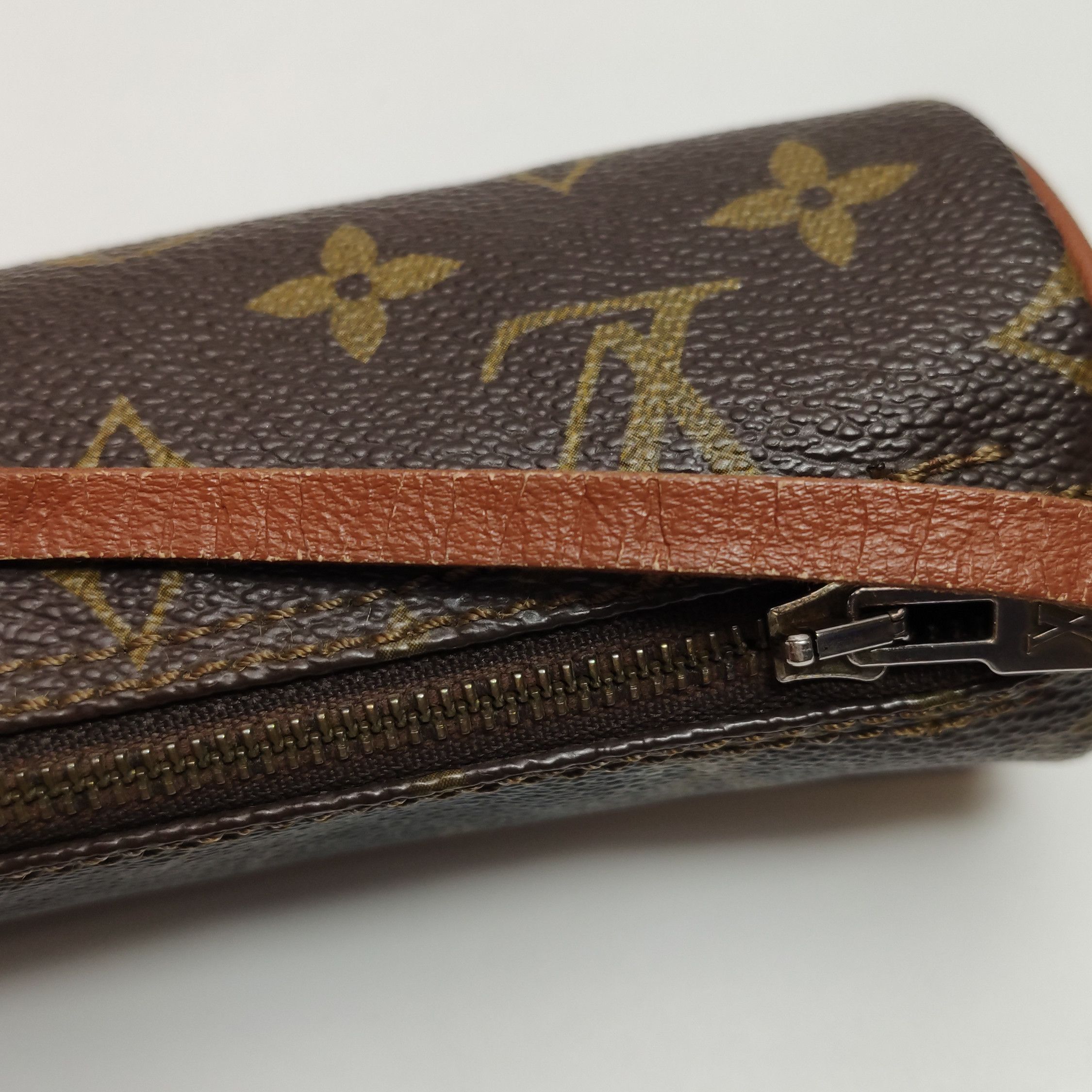 Louis Vuitton Louis Vuitton (LV) Papillon Mini Cowhide Monogram Printed D Size ONE SIZE - 6 Thumbnail
