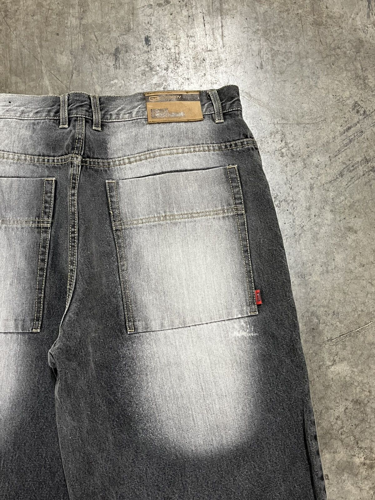 Other Y2K baggy fit jorts faded black skater streetwear hype rare Size US 36 / EU 52 - 8 Thumbnail