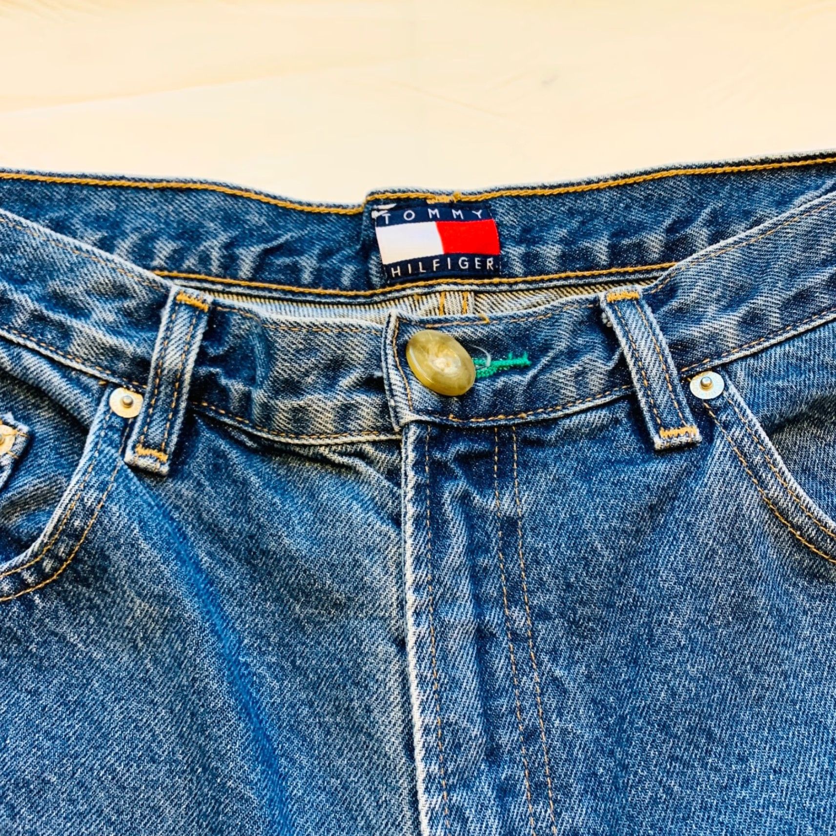 Tommy Hilfiger VINTAGE Tommy Hilfiger Perfect T Jean Mom Jeans High Rise Flag Crest 16 NWOT Jeans Women 90s Flag Crest Teal?? Size 38" / US 16 / IT 52 - 4 Thumbnail