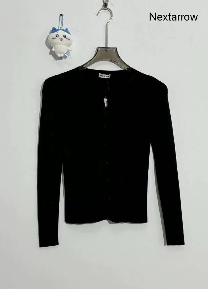 Balenciaga Balenciaga back lock logo cardigan shirt2412-Nextarrow Size US XS / EU 42 / 0 - 1 Thumbnail