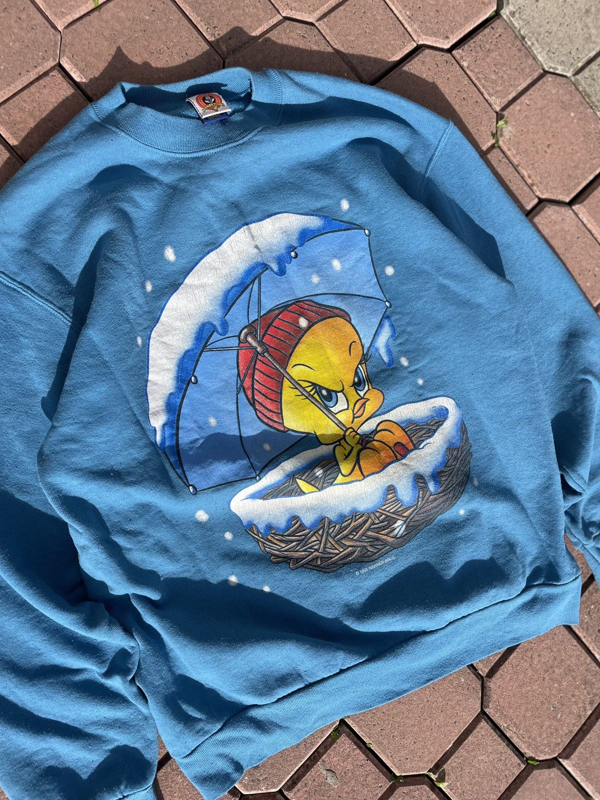 Warner Bros Vintage Warner Bros Looney Tunes Tweety Bird 1998 sweatshir Size US L / EU 52-54 / 3 - 3 Thumbnail