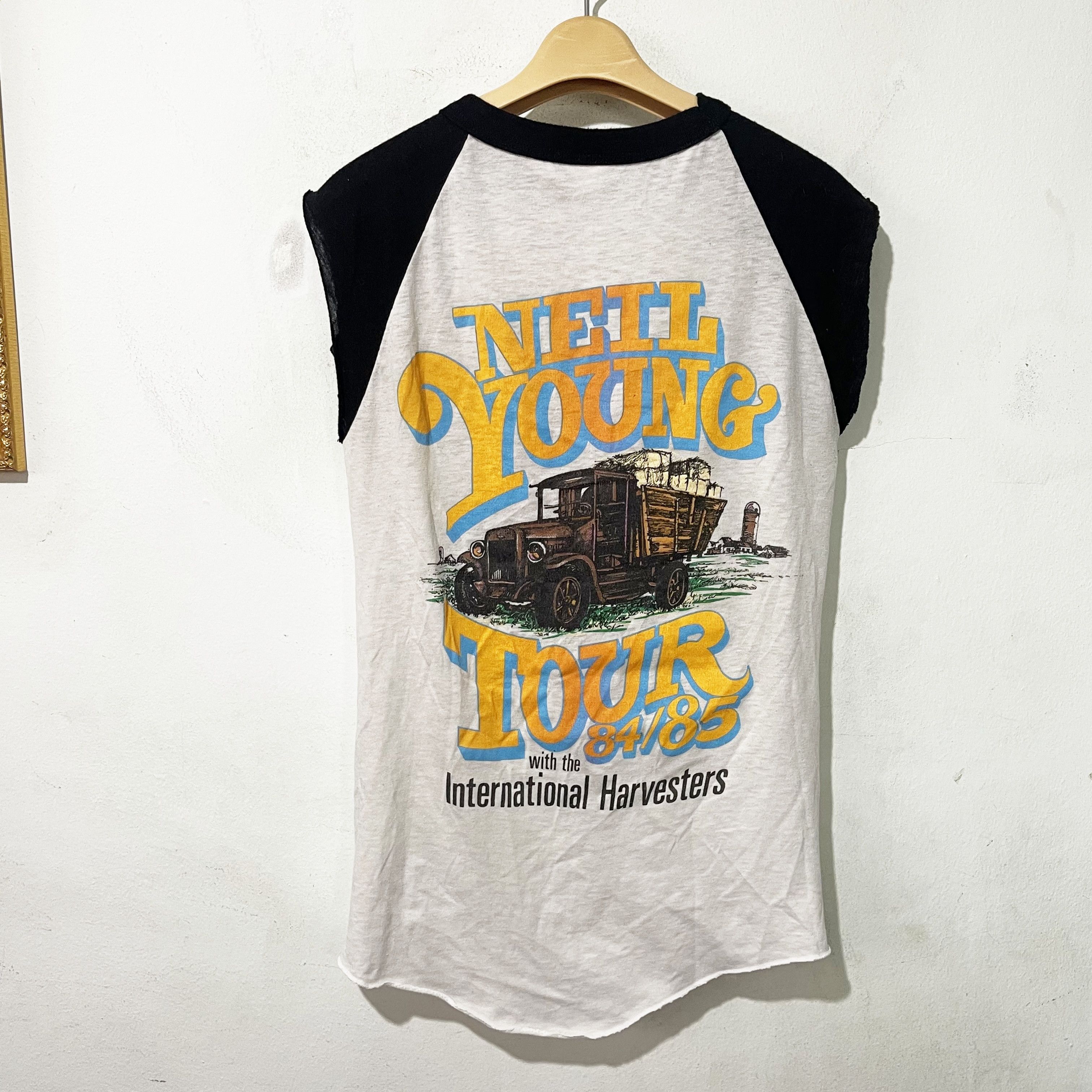 Band Tees Vintage 1984-1985 Neil Young Tour Shirt Size US XS / EU 42 / 0 - 3 Thumbnail