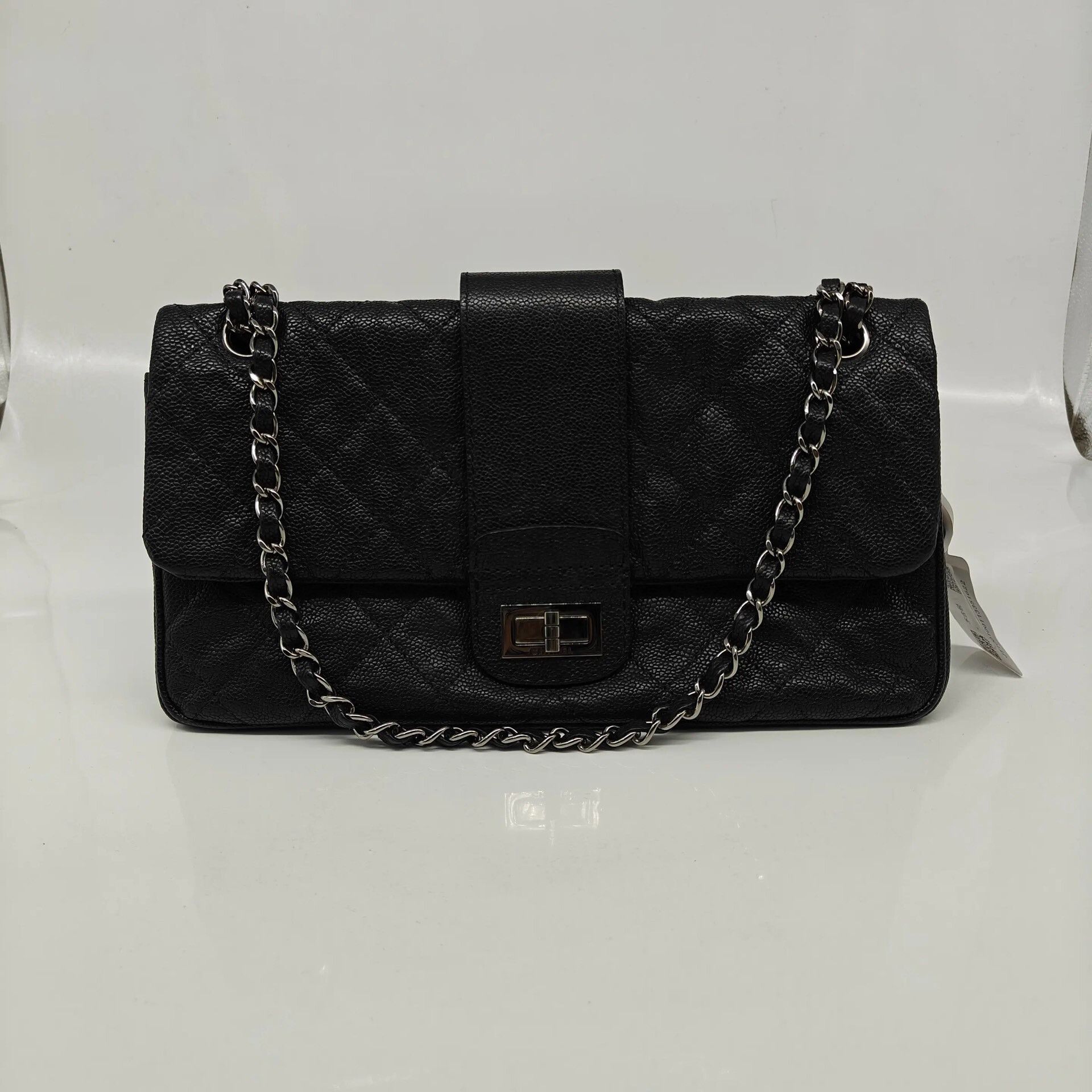 Chanel Pre-loved Bag Very good condition Size ONE SIZE - 1 Thumbnail