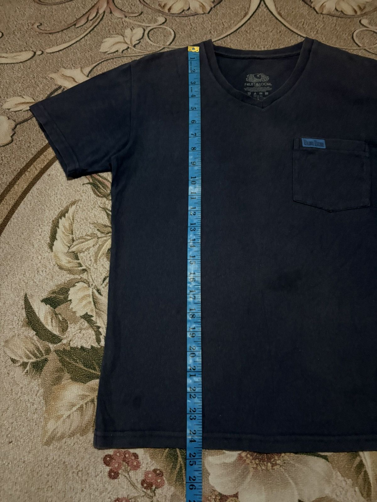 Blue Blue Japan × Fruit Of The Loom × Japanese Brand Japanese Brand BLUE BLUE Faded Color Single Pocket Vneck Tee Size US S / EU 44-46 / 1 - 9 Thumbnail