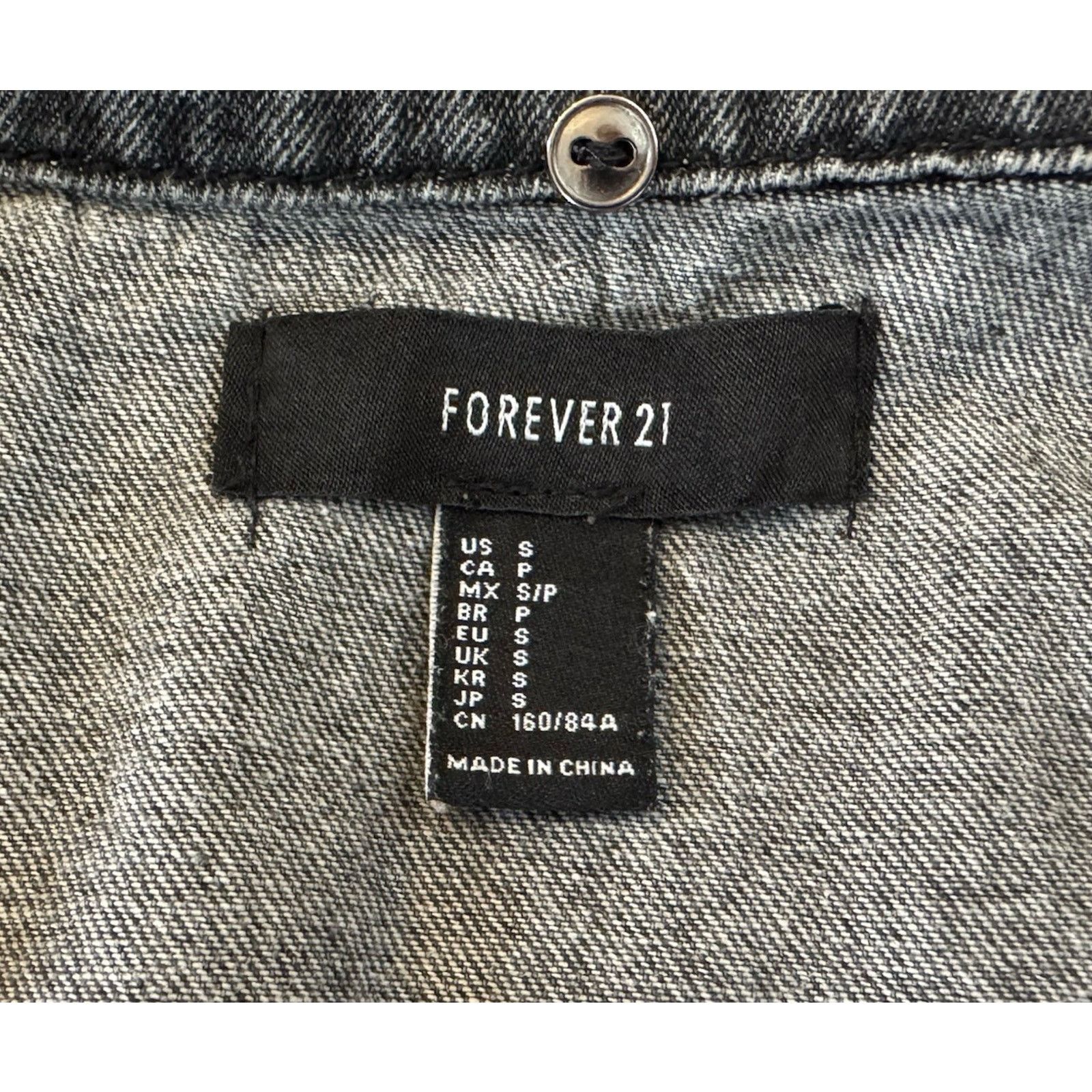 Forever 21 LOVE MOON LIVE SUN Upcycled Retro Vintage Boho Denim Jacket Size S / US 4 / IT 40 - 9 Thumbnail