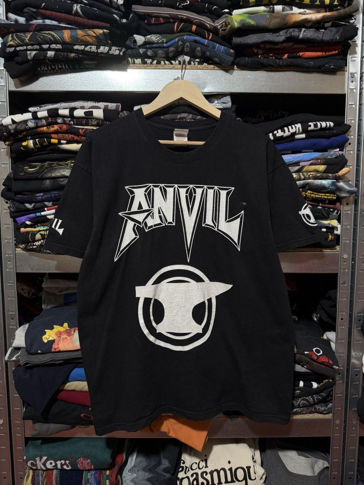 Band Tees Vintage Anvil Pounding Metal Rock 2016 Band T-Shirt Y2K Hype Size US XL / EU 56 / 4 - 1 Thumbnail