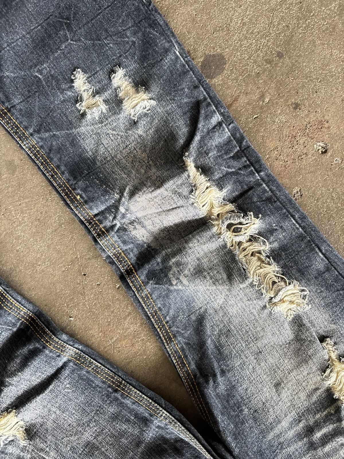 If Six Was Nine Original Jeans Japan Mud Wash Flared Denim Jeans Size US 31 - 7 Thumbnail