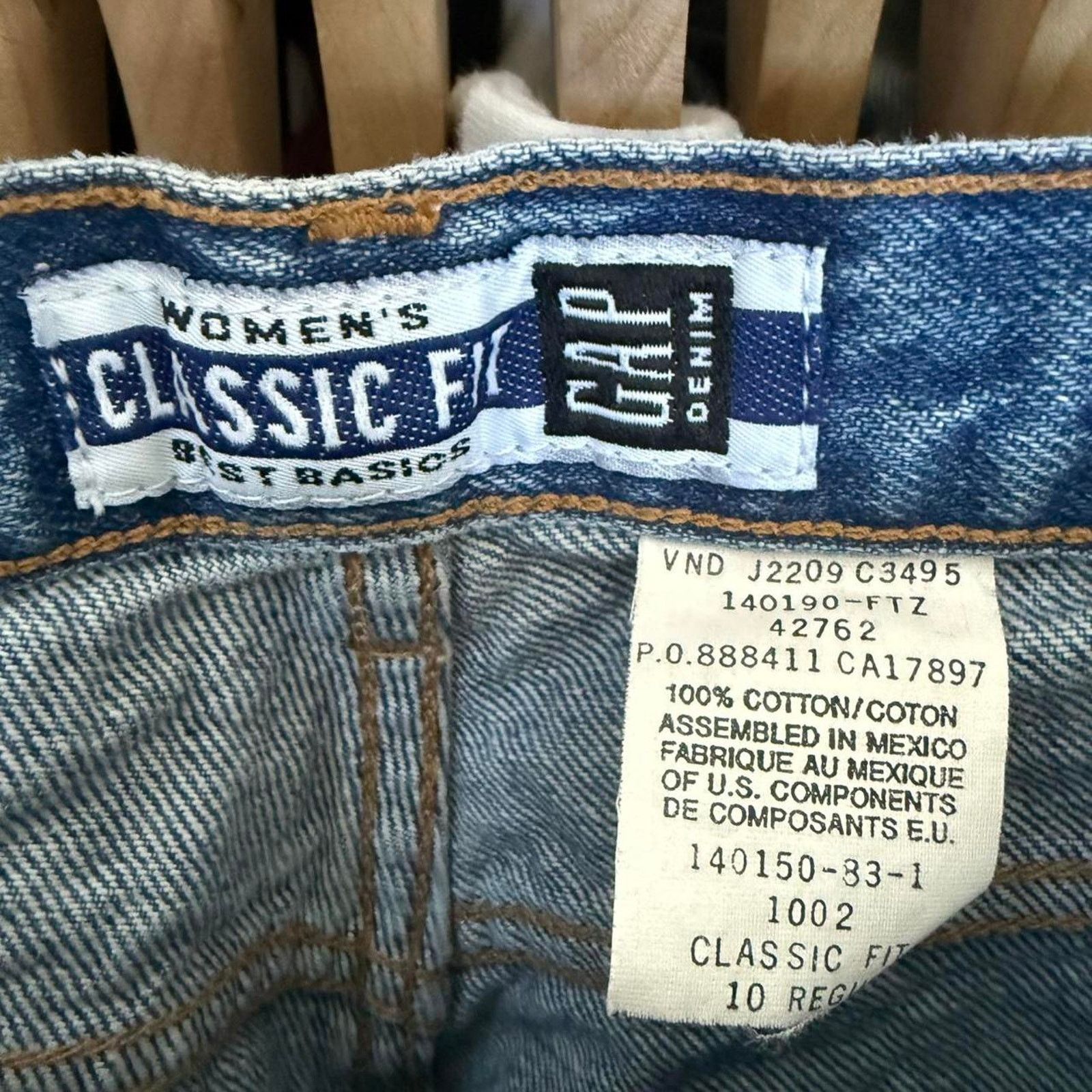 Gap Vintage 2001 Women’s Gap Classic Fit Jeans Blue Size 28" / US 6 / IT 42 - 5 Thumbnail