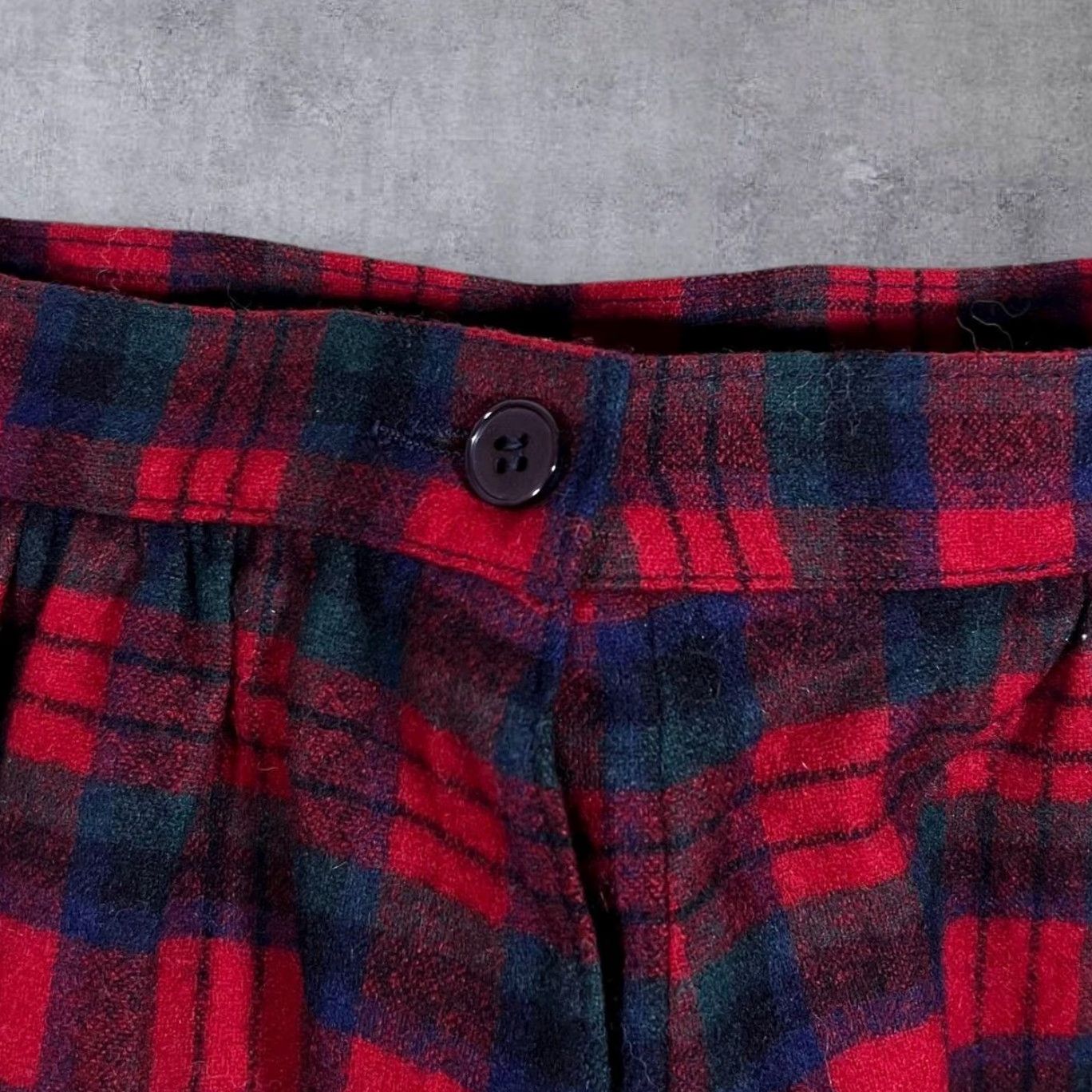 Pendleton VINTAGE Pendleton Skirt 90's Made In USA Virgin Wool Tartan Check Red Size 8 Midi Pleated Women Mens Girls Size 30" / US 8 / IT 44 - 4 Thumbnail