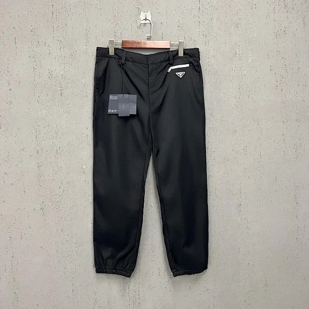 Prada Prada Triangle Logo Nylon Pants Size 32 Size US 32 / EU 48 - 1 Thumbnail