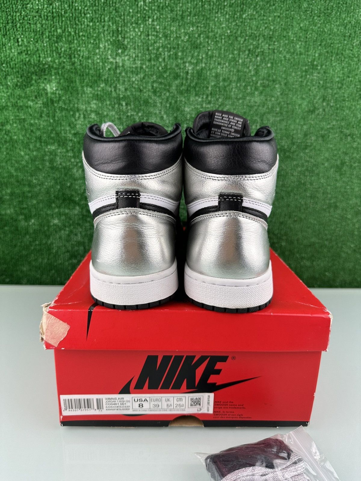 Jordan Brand Jordan 1 High OG Metallic Silver Size 8W/6.5M Size US 8 / IT 38 - 7 Thumbnail