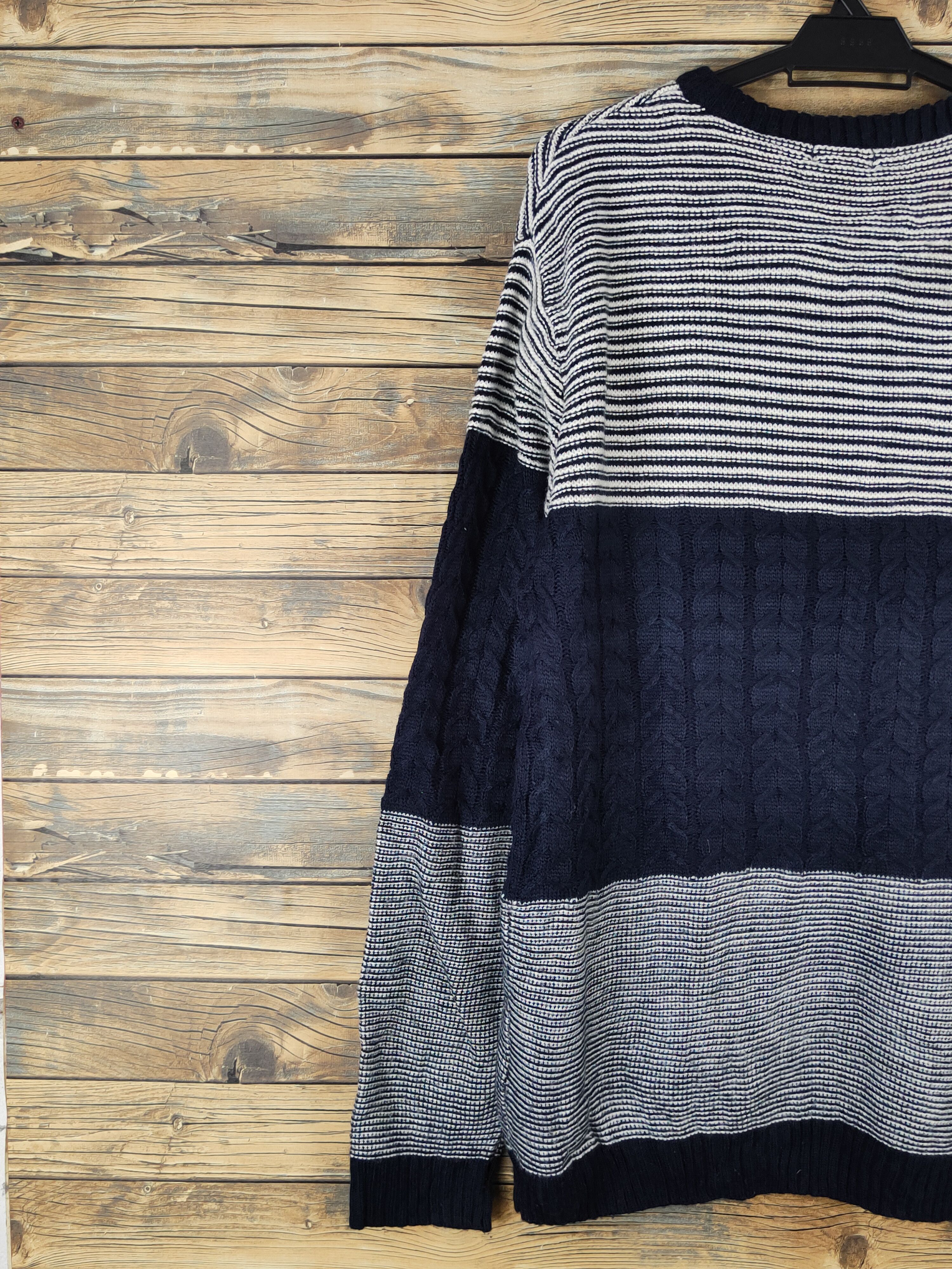 Aran Isles Knitwear A.v.v Homme Navy Knitwear Sweatshirts #W1436 Size US L / EU 52-54 / 3 - 8 Thumbnail