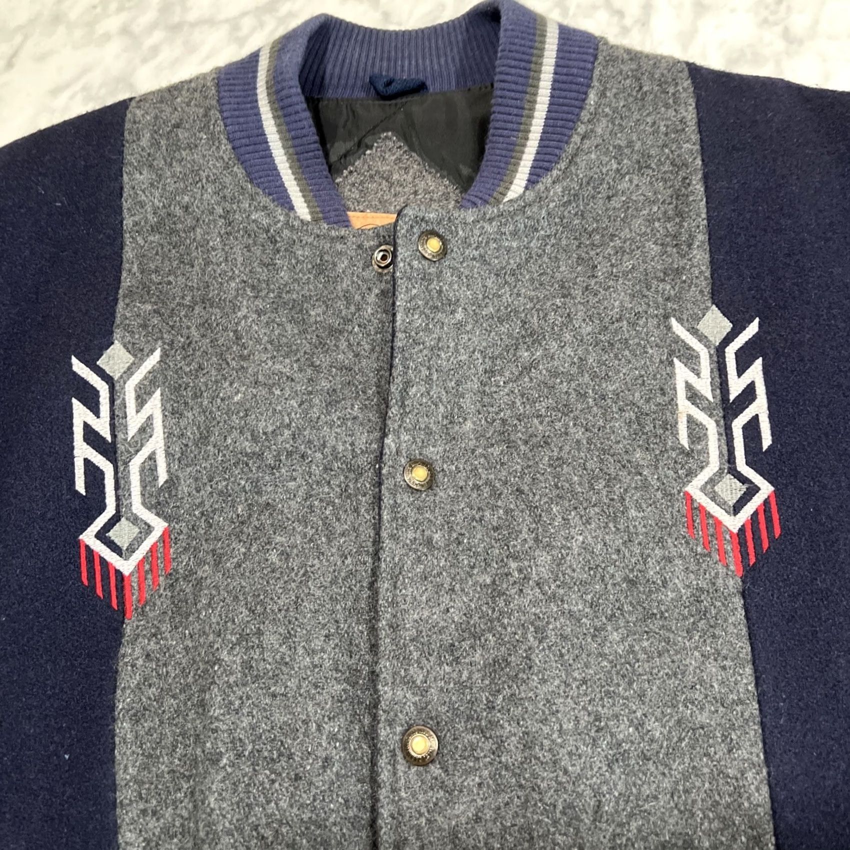 Vintage VINTAGE Mid-West Garment Co. Jacket Geometric Wool Lined Aztec Embroidered Snap Pockets Mens Large Jacket Size US L / EU 52-54 / 3 - 3 Thumbnail