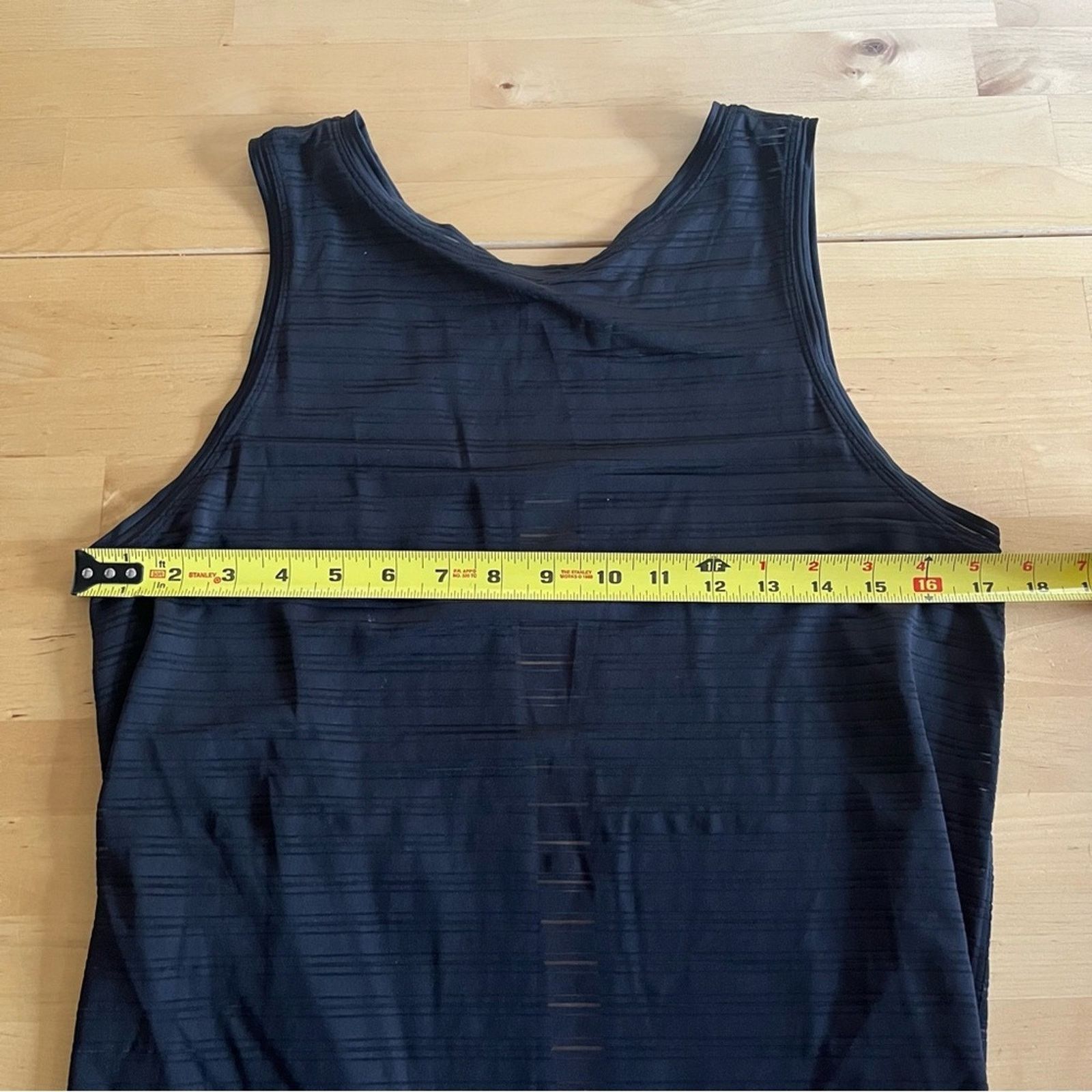 Lululemon Lululemon Meet Halfway Tank Black Sheer Stripes Size 6 Size M / US 6-8 / IT 42-44 - 5 Thumbnail