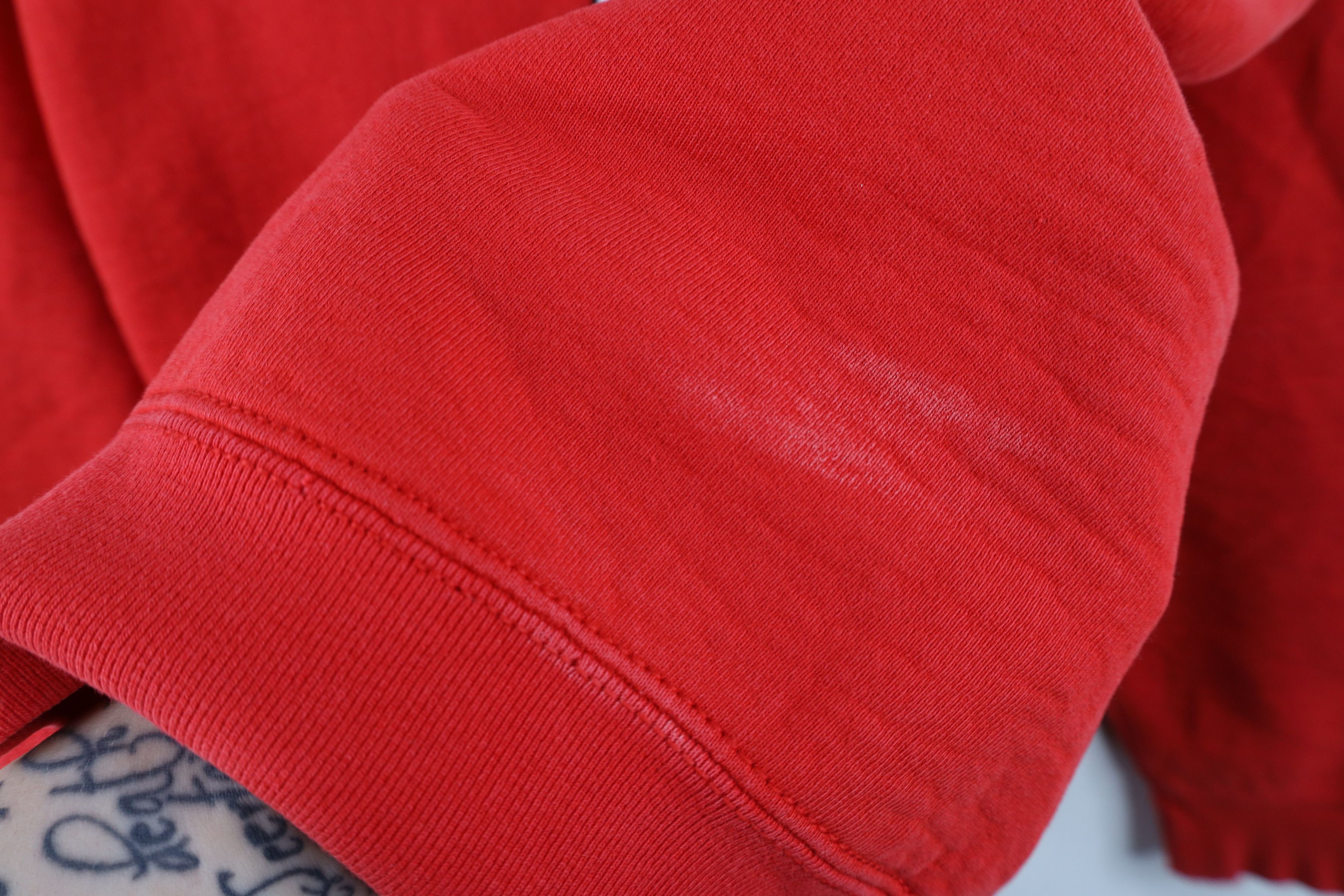 Vintage Vintage 90s Heavy University of Wisconsin Sweatshirt Red USA Size US XL / EU 56 / 4 - 12 Thumbnail