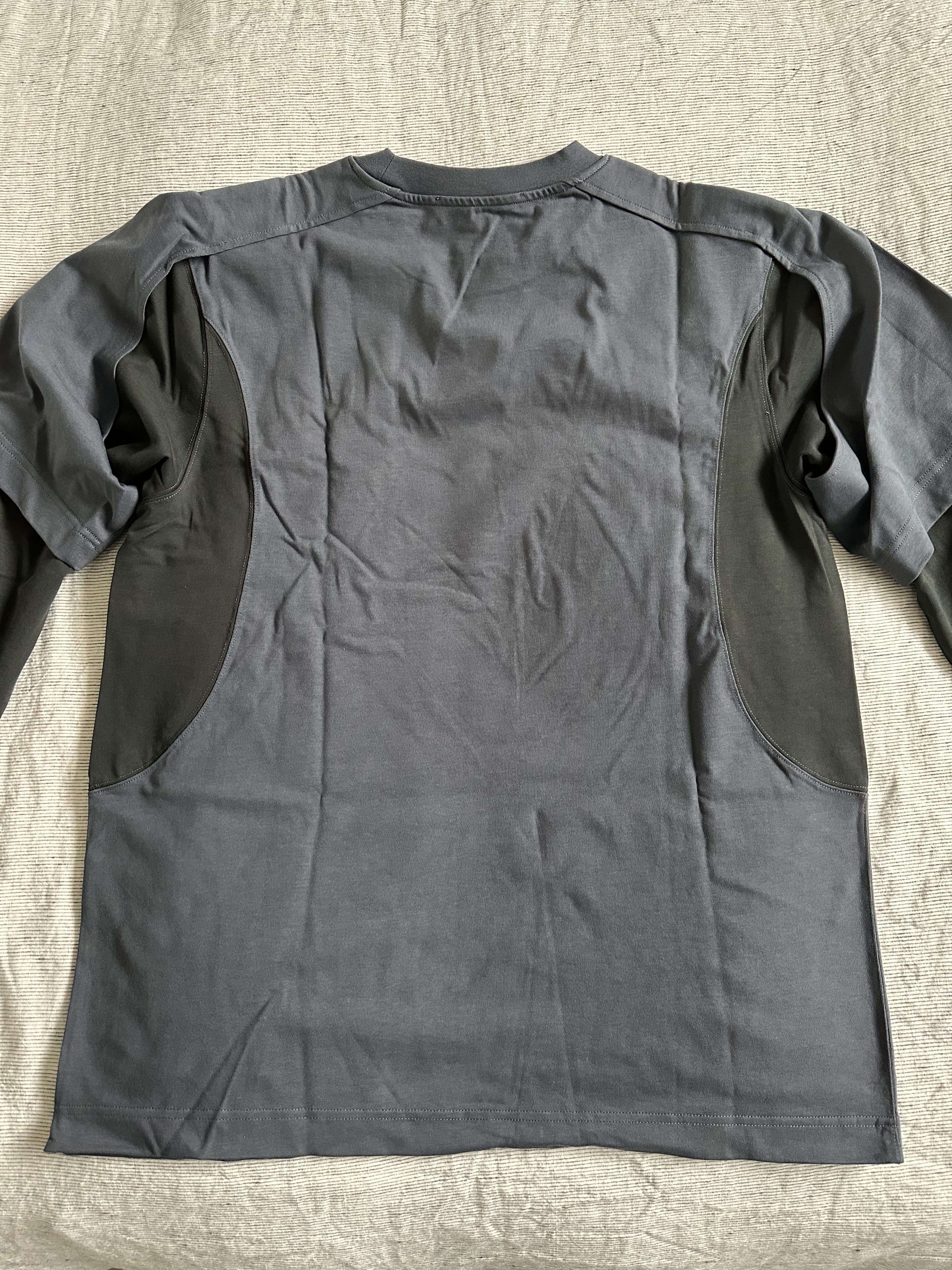 AFFXWRKS AFFXWRKS Blue & Gray Dual Sleeve Long Sleeve T-Shirt Size US XL / EU 56 / 4 - 2 Thumbnail