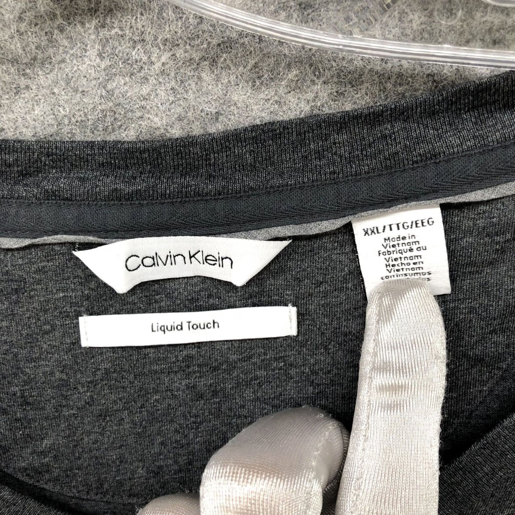 Calvin Klein Calvin Klein Liquid Touch Long Sleeve T Shirt Mens XXL Gray V-Neck Cotton Size US XXL / EU 58 / 5 - 5 Thumbnail
