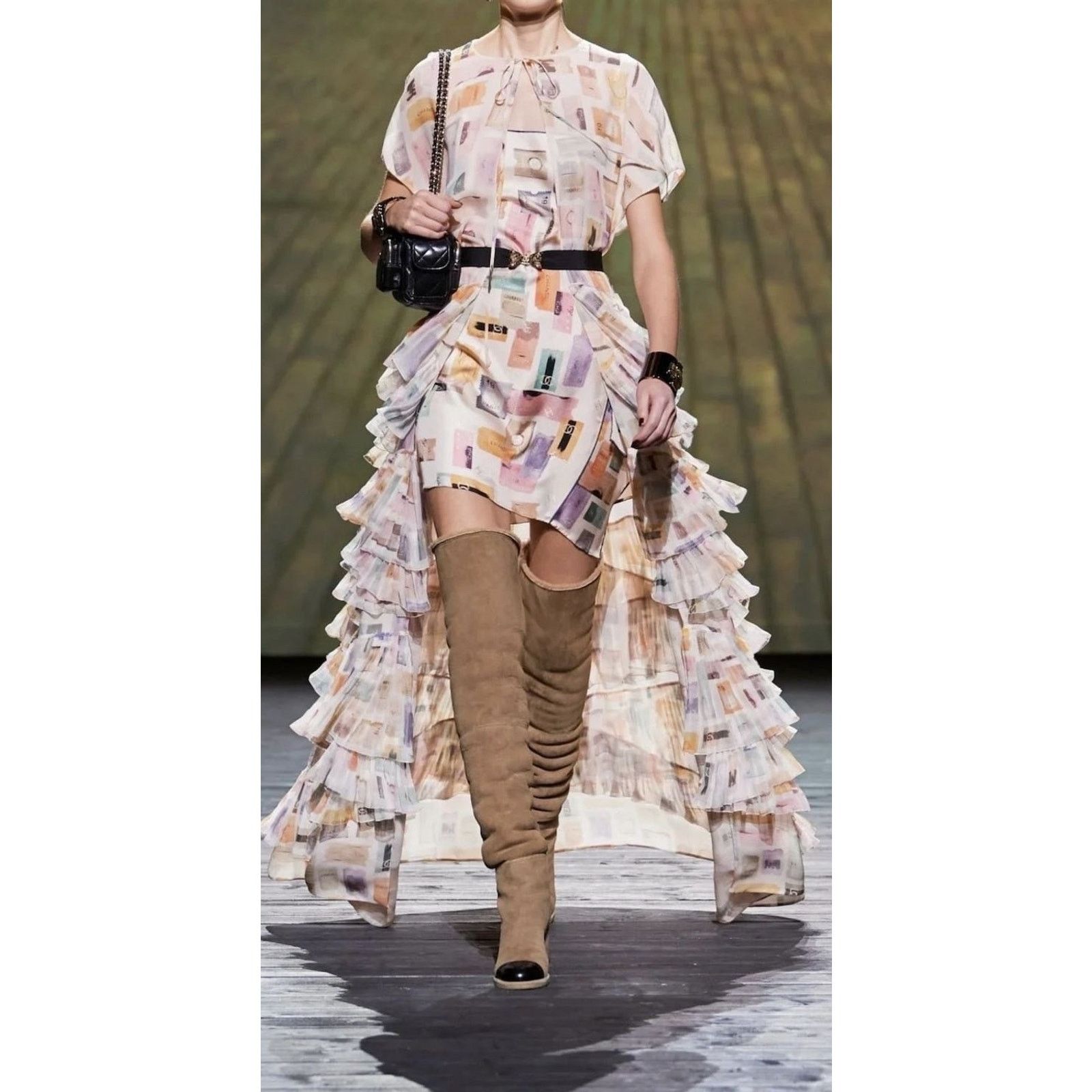 Chanel Chanel 24K Runway Beige Suede Shearling Thigh High Boots 37 Size US 6 / IT 36 - 3 Thumbnail