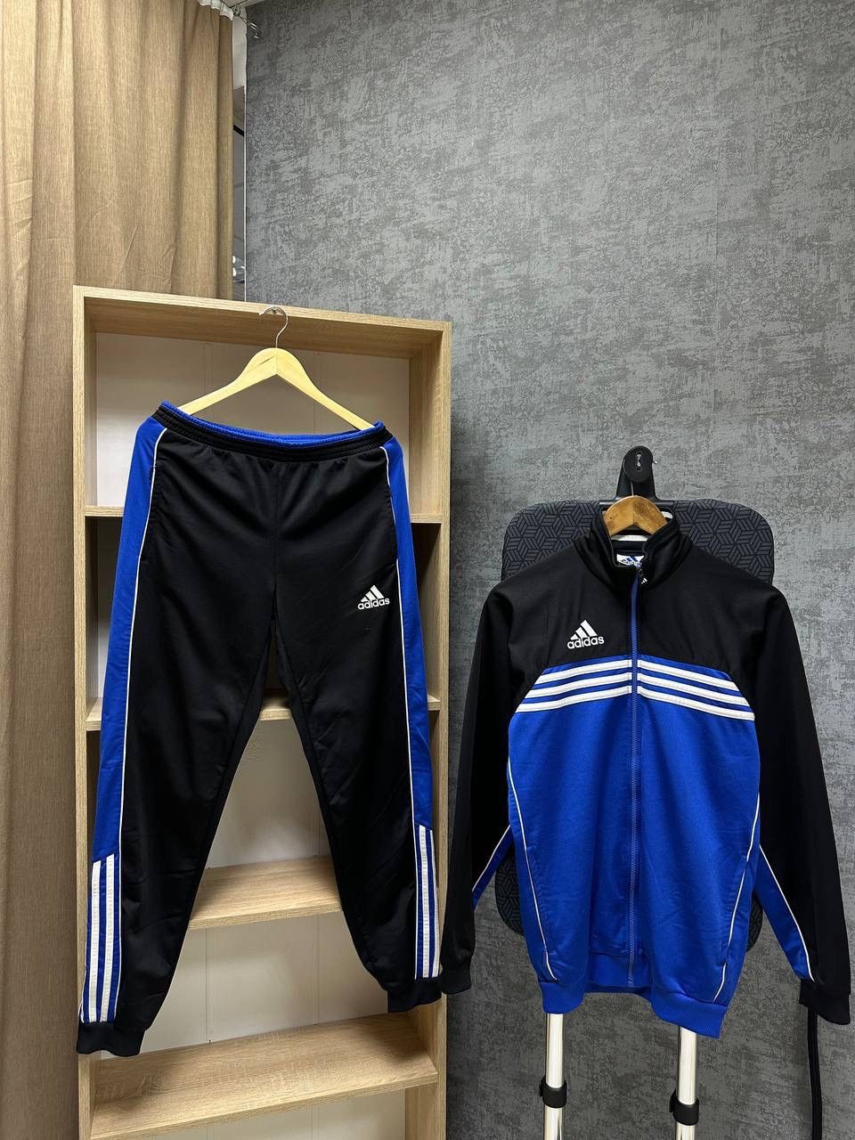 Adidas × Vintage Vintage Adidas Blue Sportswear Tracksuit Size US M / EU 48-50 / 2 - 1 Thumbnail