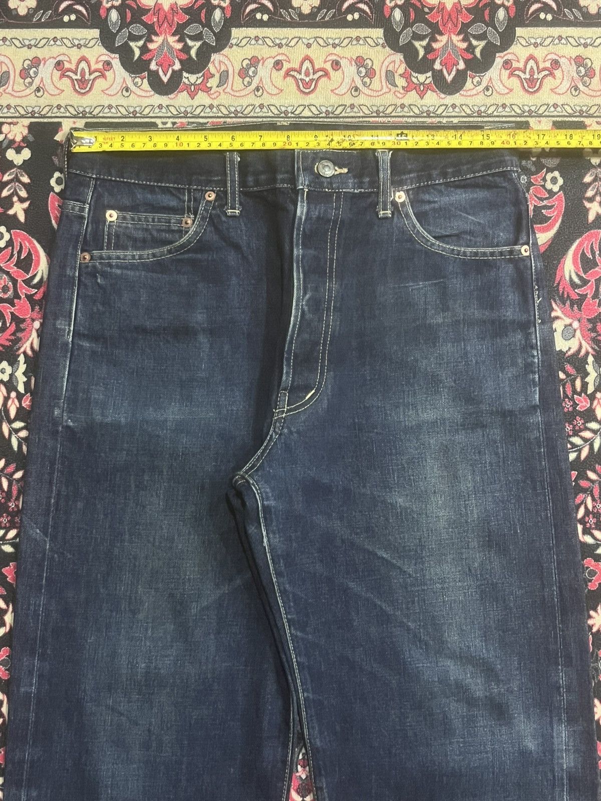 Vintage Japan Brand Dark Blue Faded Washed Buckle Back Selvedge Jean Size US 33 - 13 Thumbnail