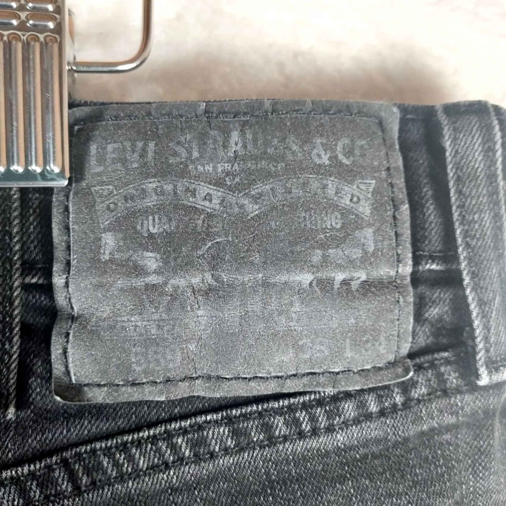 Levi's Levi’s 559 Relaxed Straight Jeans Men 38x34 Black Denim Charcoal 5-Pocket Cotton Med Rise Regular Black Mens jeans 559 Straight outfit? Size US 38 / EU 54 - 4 Thumbnail