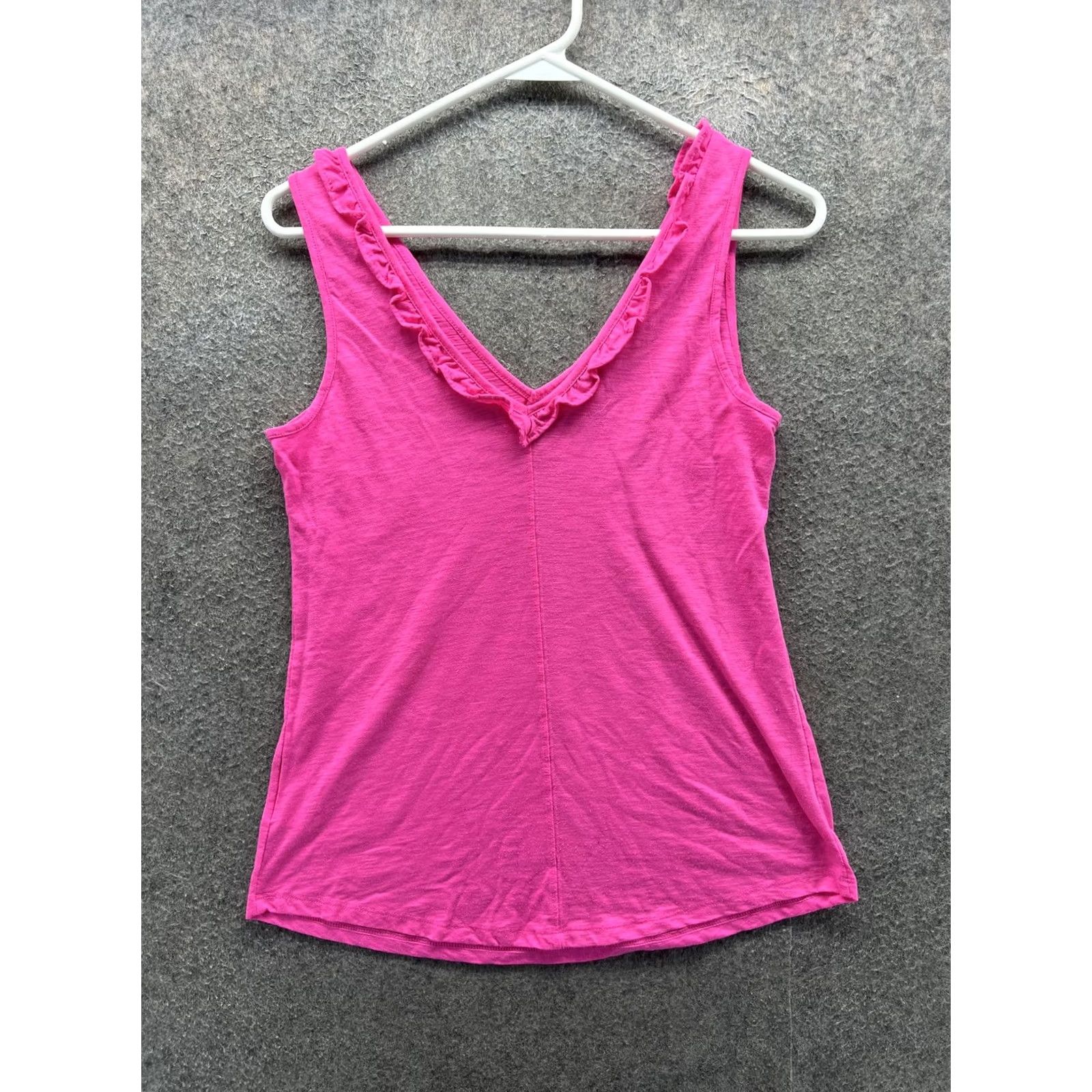Lilly Pulitzer Lilly Pulitzer Tank Womens XS Pink Ruffle V-Neck Sleeveless Jersey Summer Shirt Size XS / US 0-2 / IT 36-38 - 7 Thumbnail