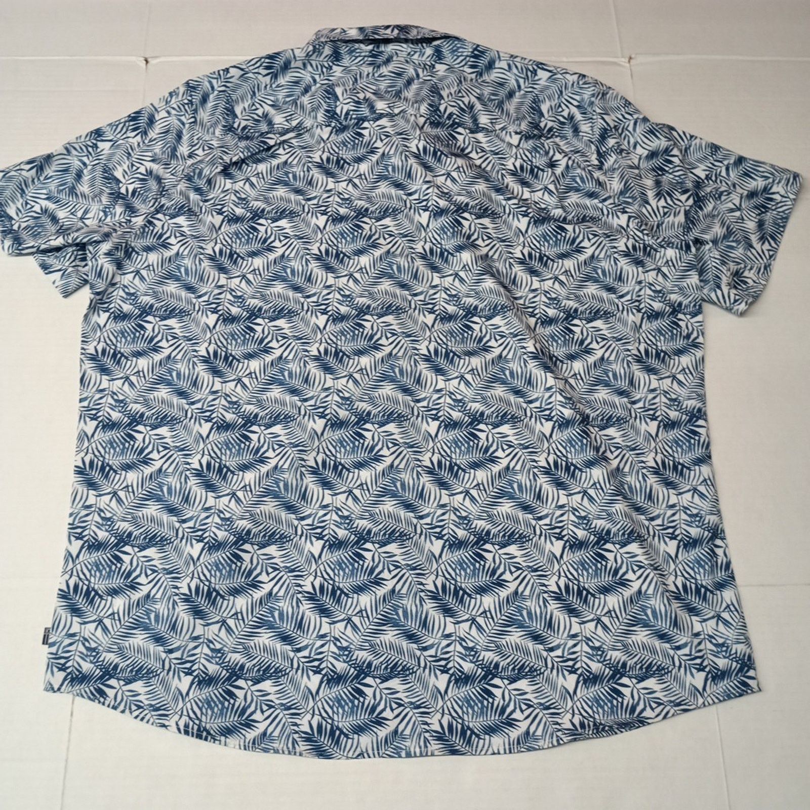 Chaps Chaps Woven Shirt Men's Size 2XL Blue Floral Stretch UPF 50 Size US XXL / EU 58 / 5 - 8 Thumbnail
