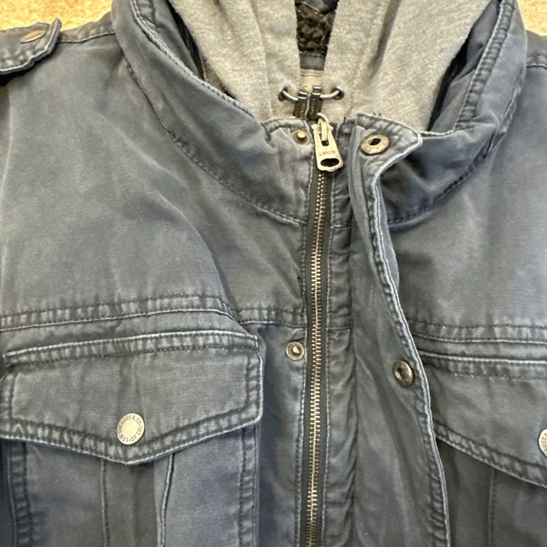 Levi's VINTAGE Levi’s Trucker Jacket Men’s 2XL Navy Faded Sherpa Lined Removable Liner Blue Black Exterior Military Jacket Mens Size US XXL / EU 58 / 5 - 6 Thumbnail