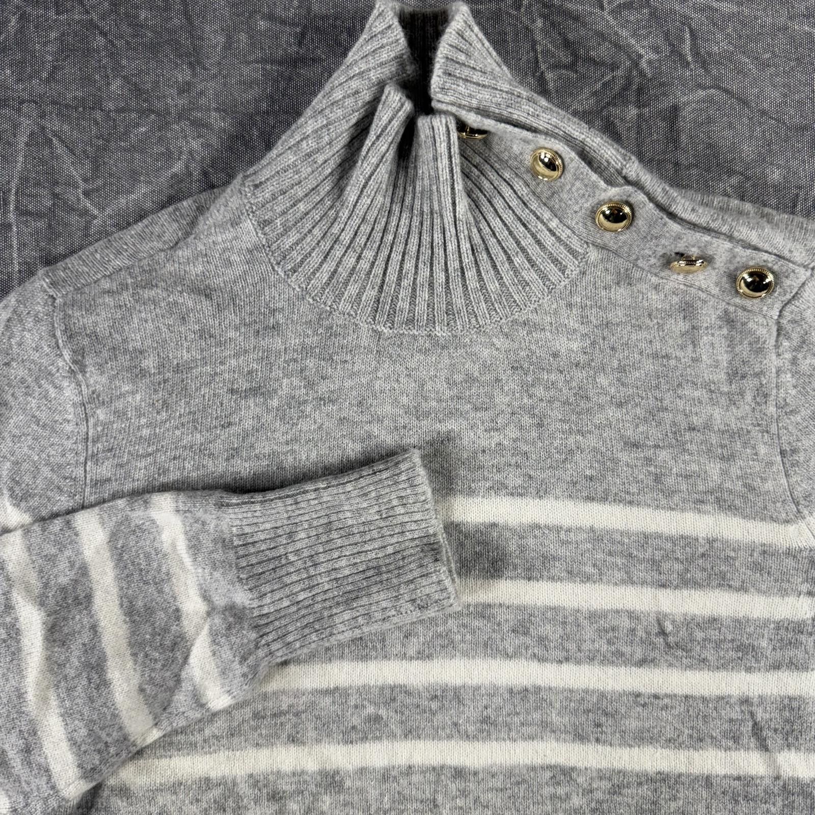 Charter Club Charter Club Shirt Women's S Grey Cashmere Gold Buttons Size S / US 4 / IT 40 - 1 Thumbnail