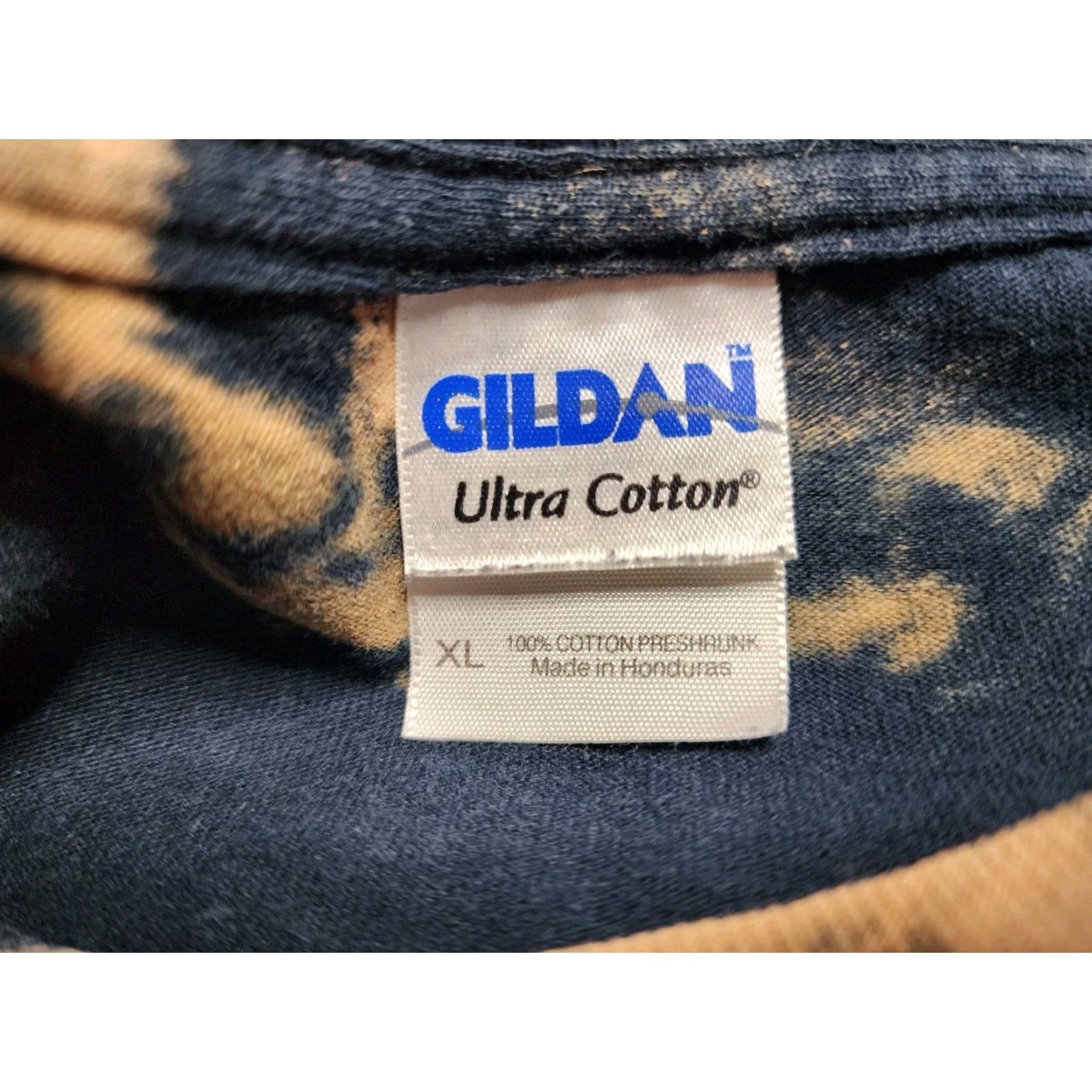 Gildan VINTAGE Gildan Mens XL T-Shirt Black Bleach Light District Outer Banks NC Distressed Short Sleeve Crew Neck Size US XL / EU 56 / 4 - 8 Thumbnail
