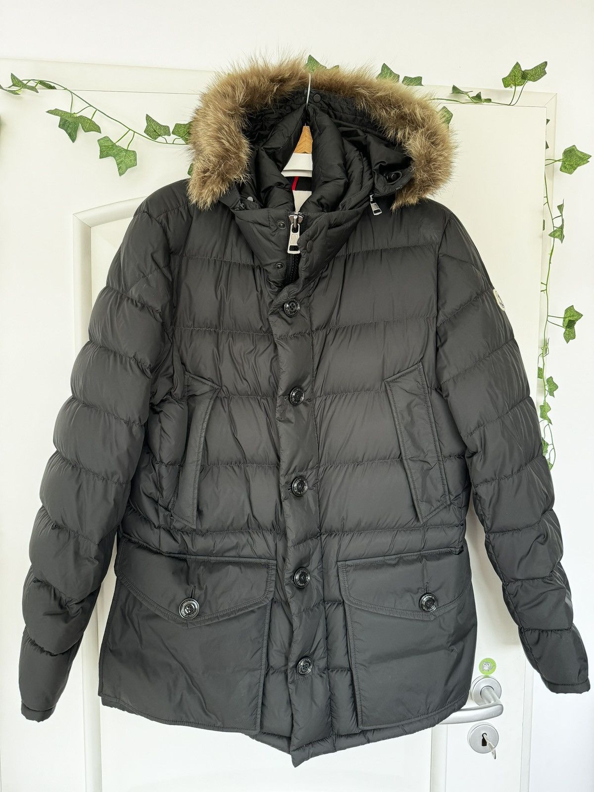 Moncler Moncler Cluny - Fur Hood Jacket Size US L / EU 52-54 / 3 - 6 Thumbnail