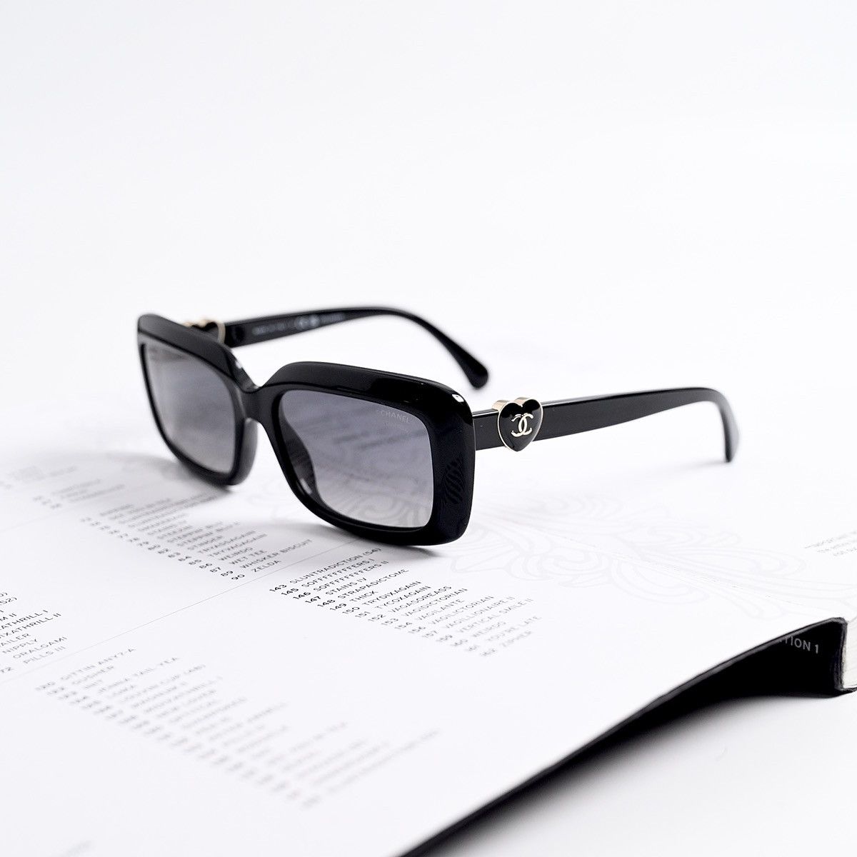 Chanel CHANEL 0CH5520 C622S8 SUNGLASSES Size ONE SIZE - 1 Thumbnail