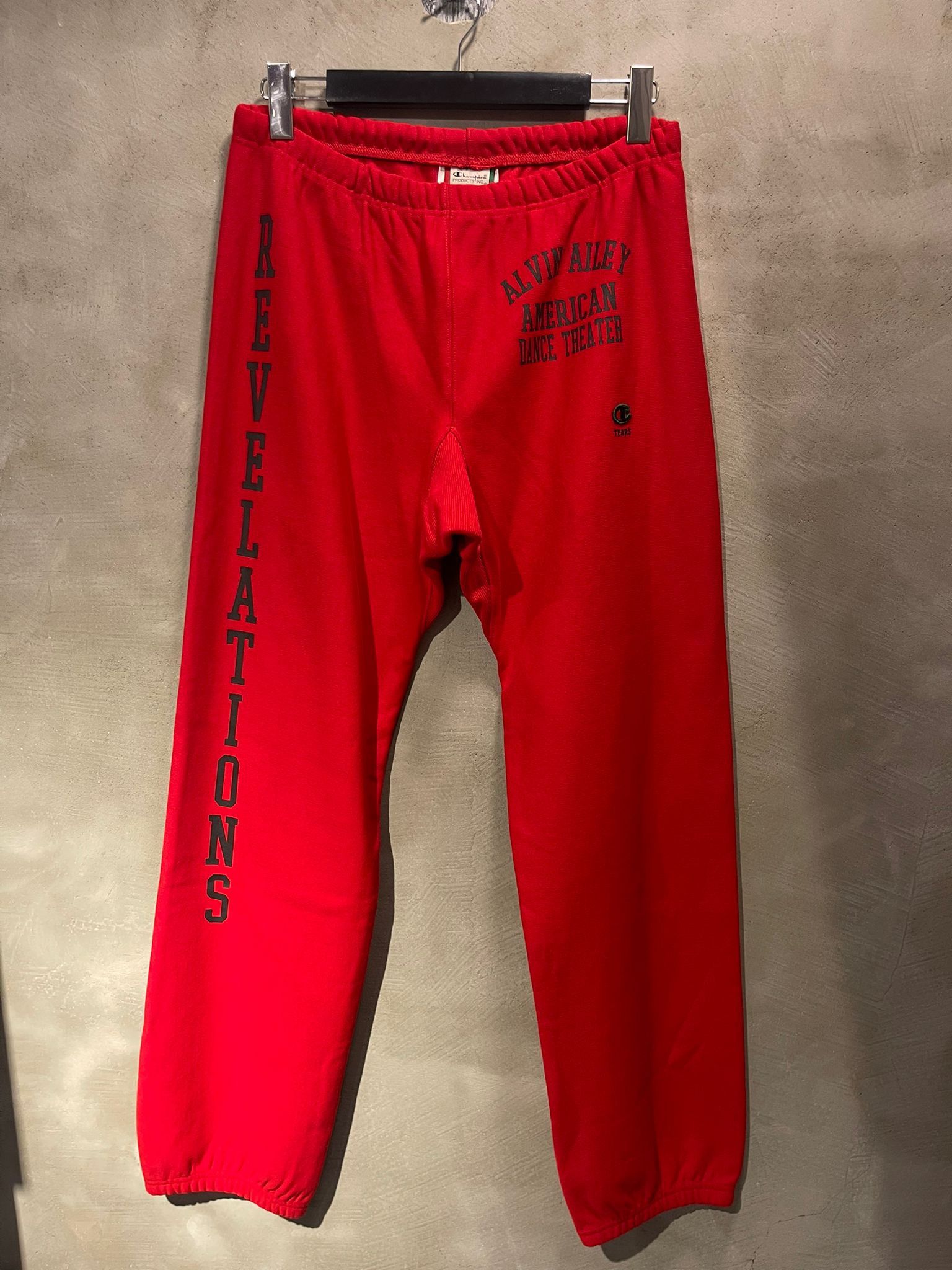 Champion × DENIM TEARS Champion x Denim Tears Red Revelations Pants Size US 32 / EU 48 - 1 Thumbnail
