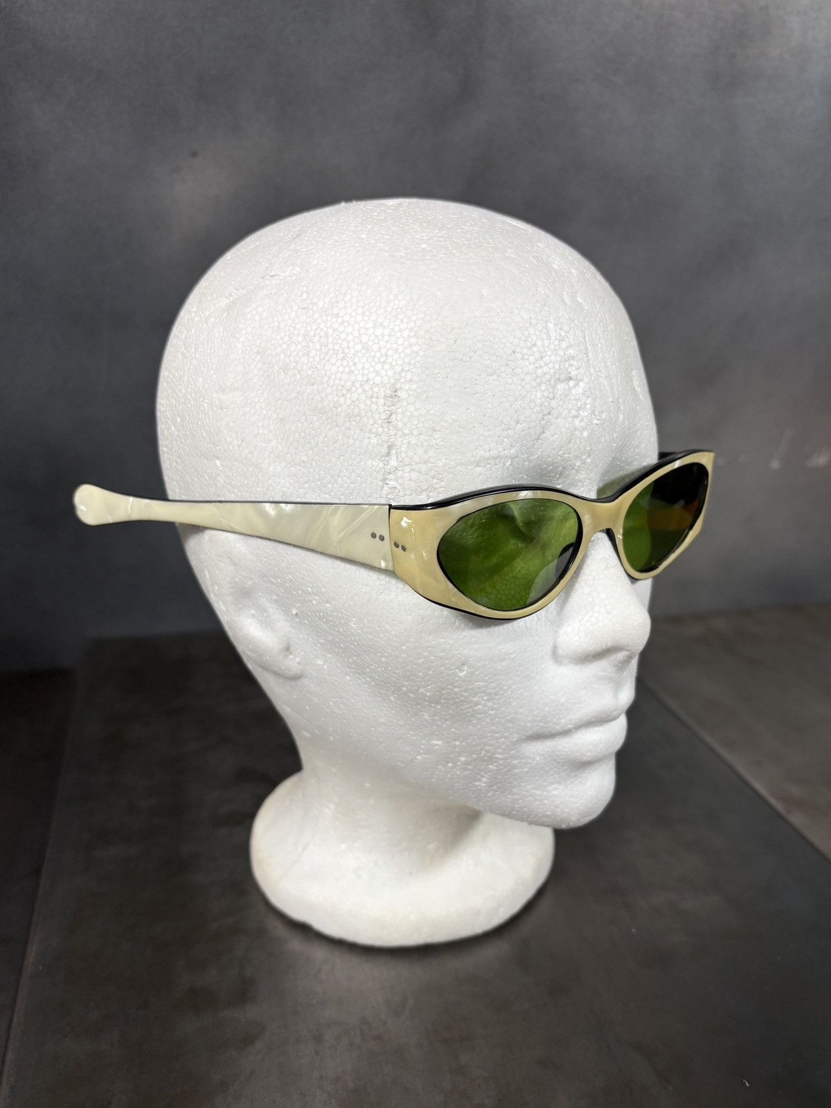 Vintage True Vintage Sunglasses 1950s Cat Eye Made in Italy 1940s Size ONE SIZE - 3 Thumbnail