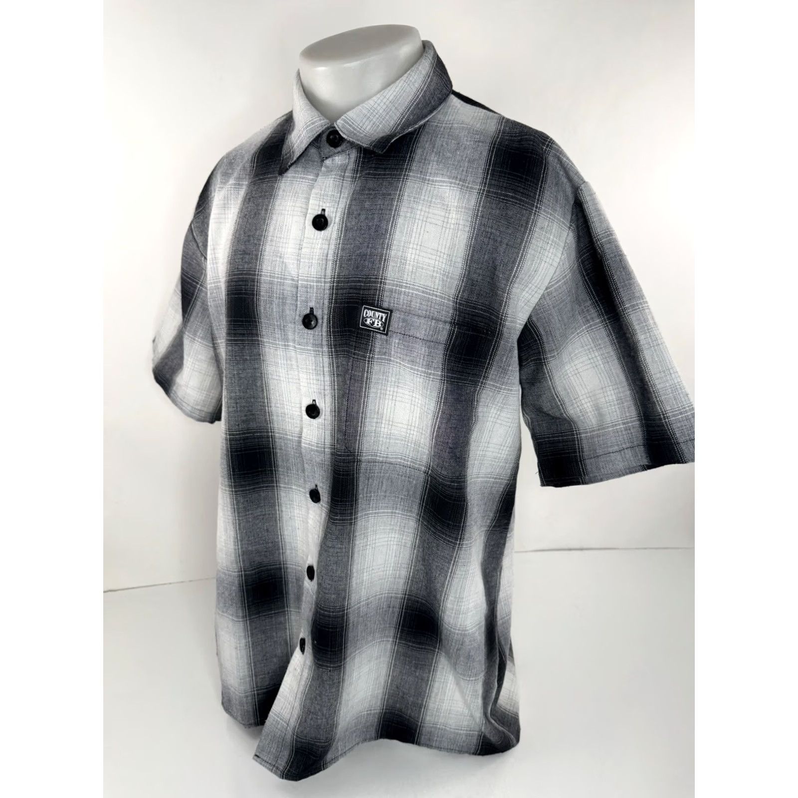 Vintage FB COUNTY Shirt Mens XL Plaid Button-Up Short Sleeve Black / White / Gray Heavy Duty Work Shirt Size US L / EU 52-54 / 3 - 2 Thumbnail