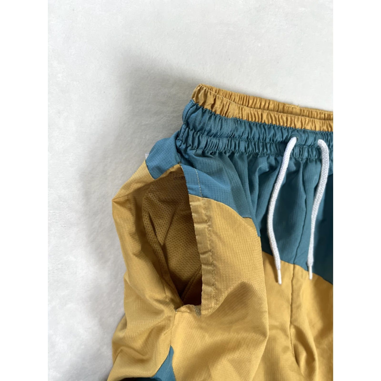 Nike Nike DNA Men's Training Basketball Shorts Size Small Yellow Green Color Block Size US 29 - 5 Thumbnail