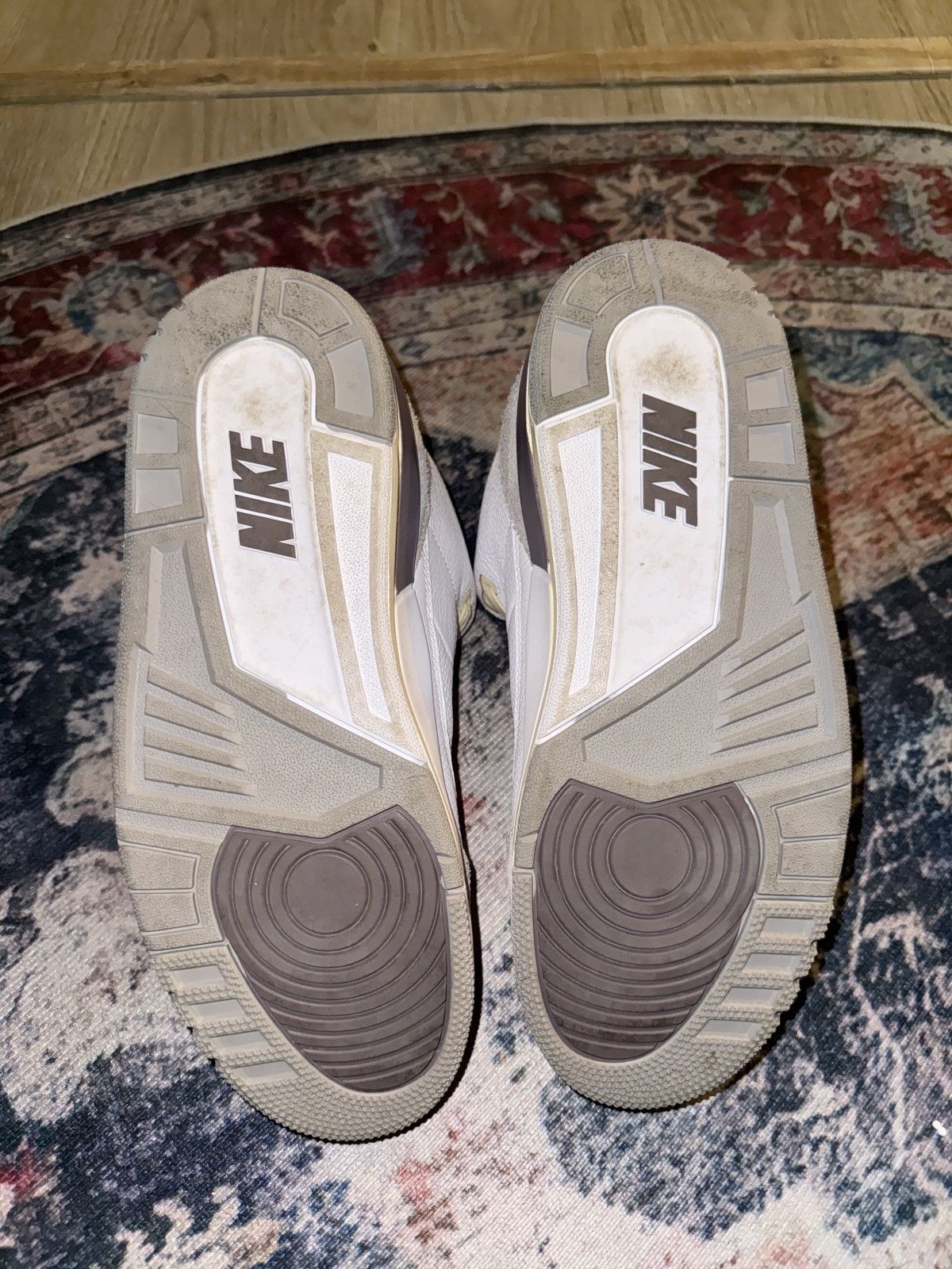 A Ma Maniere × Jordan Brand A Ma Maniére x Air Jordan 3 Size 9US Size US 9 / EU 42 - 6 Thumbnail